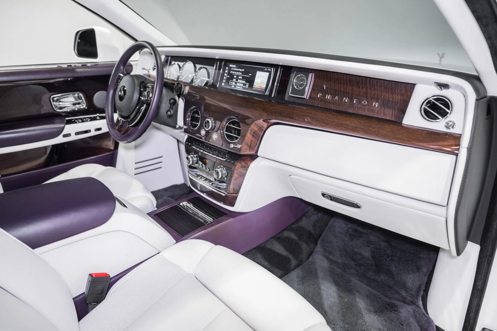 mph025_264432904_Used_2018_Rolls_Royce_Phantom_1778079702_cbfd1a6a97