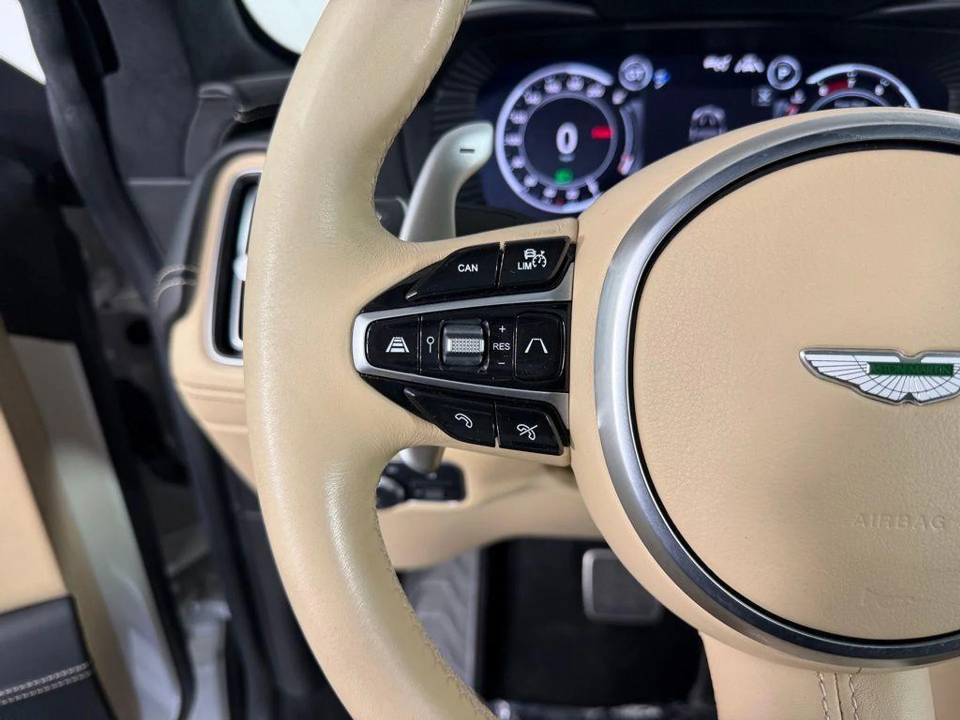 mph025_2647469481_vi_A_Nw3lia_LTI_6_CA_3_B_Ae1_UG_Vv_J_4_7ce9a78127