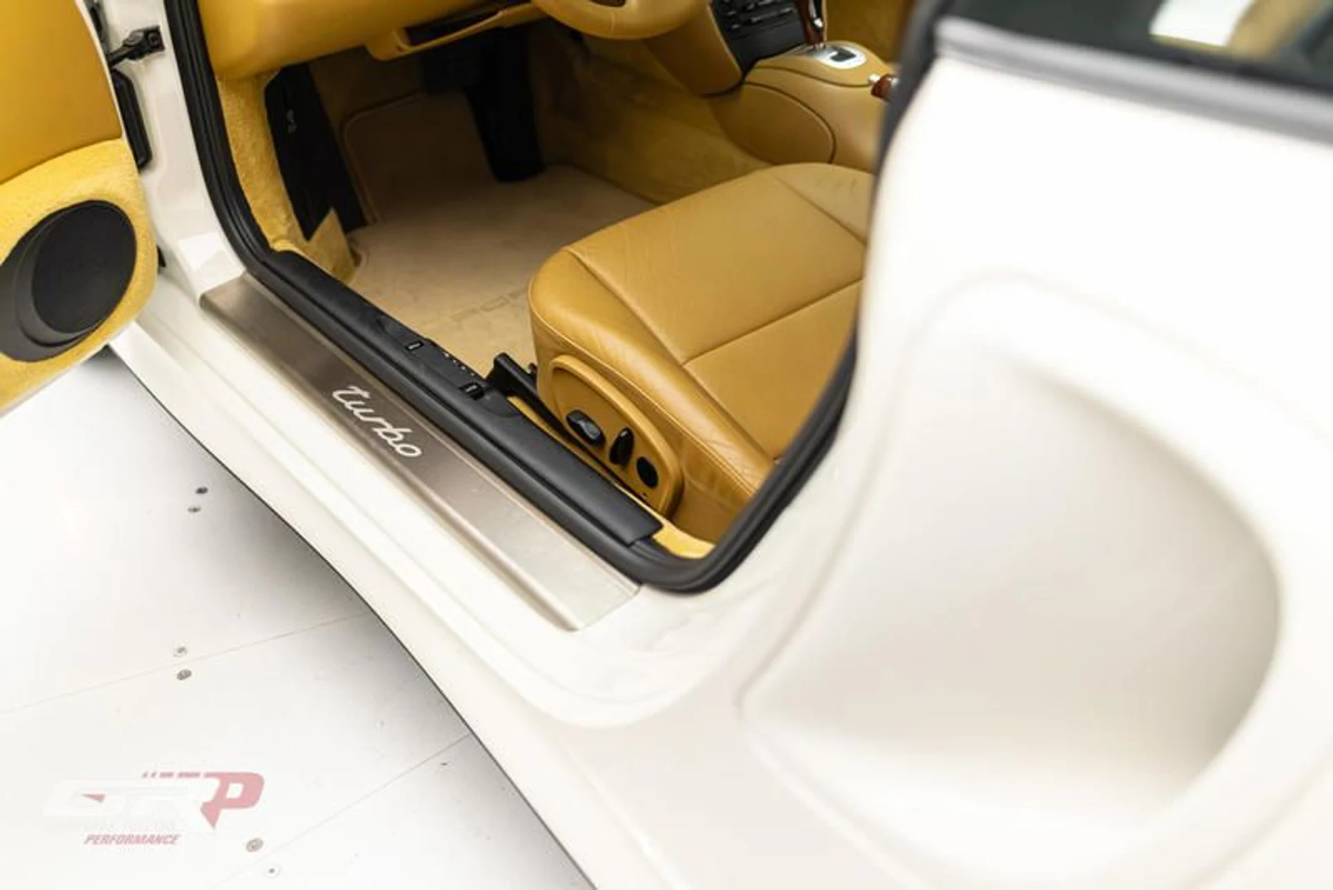 mph025_2649121466_B2115_D97_C2_A7_4975_A9_E5_F3_AD_912_C86_F7_1b148b35a7