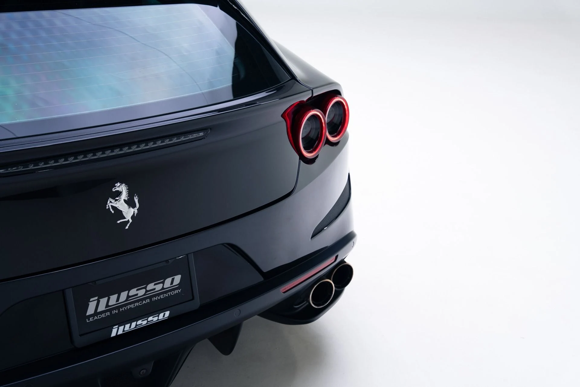 mph025_2666359804_Used_2018_Ferrari_GTC_4_Lusso_1768413919_cfd0a42b75