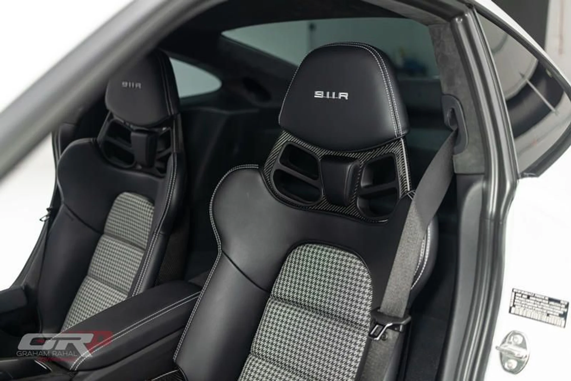 mph025_2667030820_B81_F8613_2_B70_405_D_BDD_6_6_D25_CE_44_EF_25_b594a6e2ca