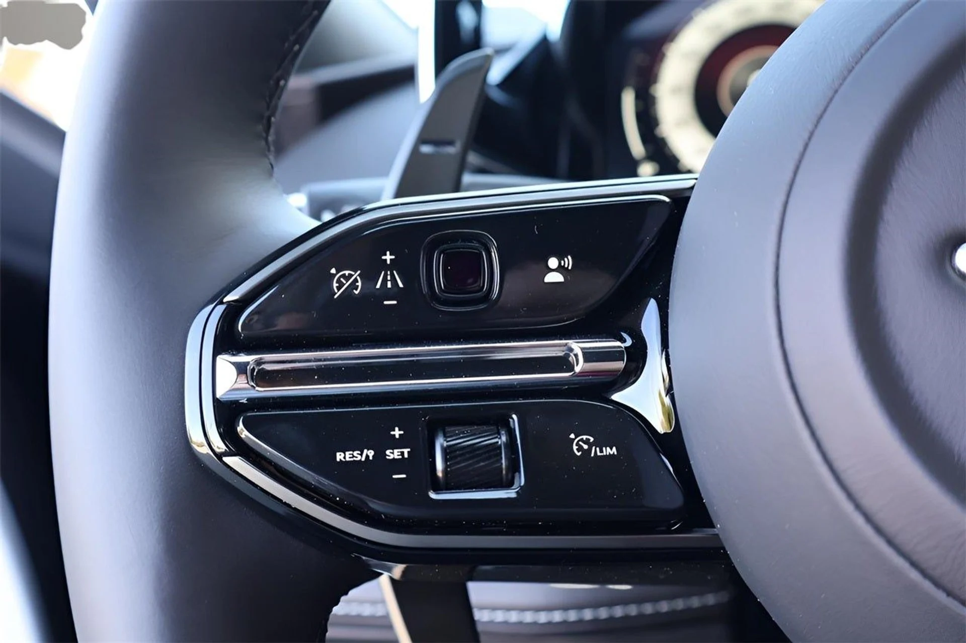 mph025_2667402588_26_181ce1e87d