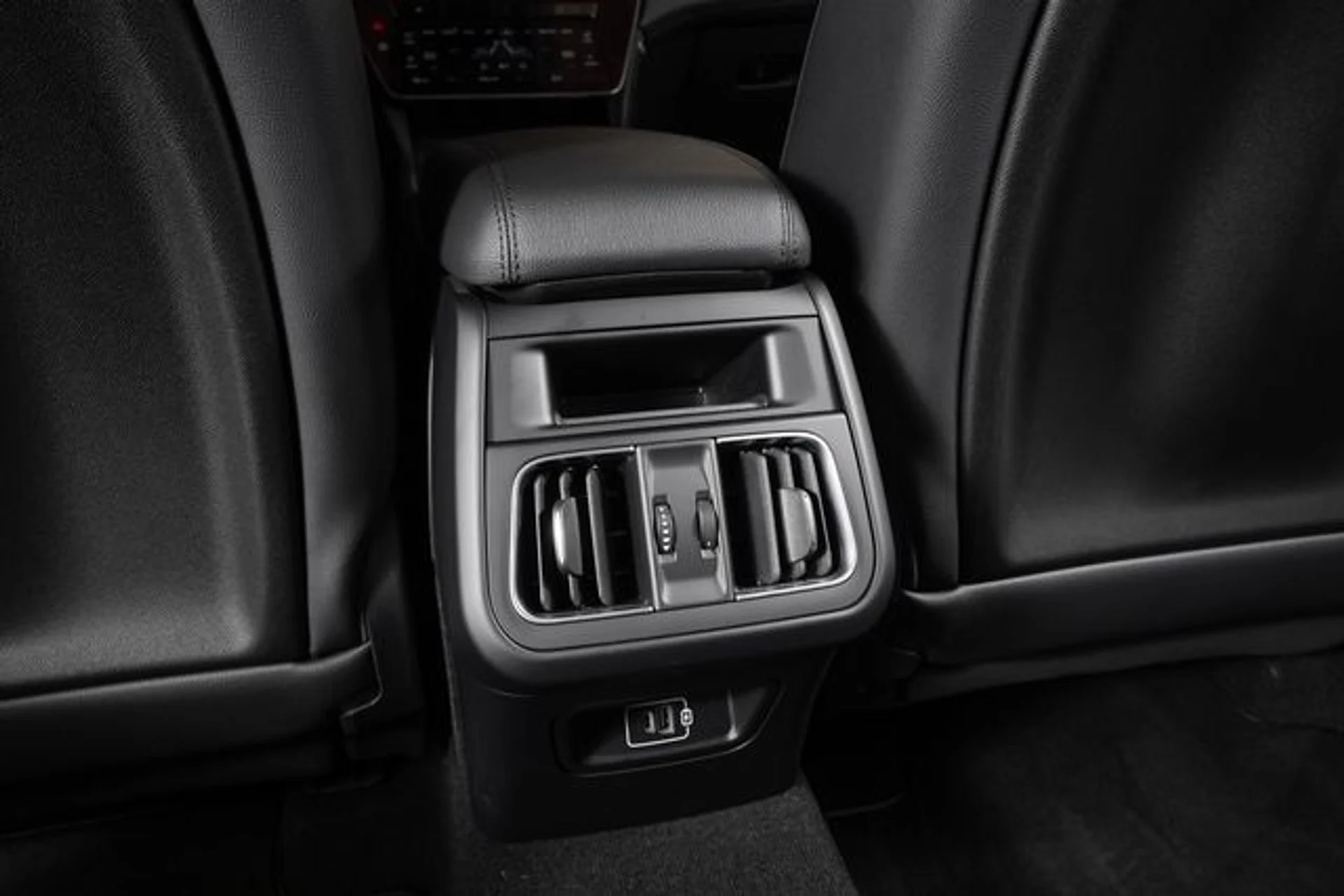 mph025_267214436_b57ef5cb6b75fe827d9b086c1cd0434cx_dbdefb0f7a