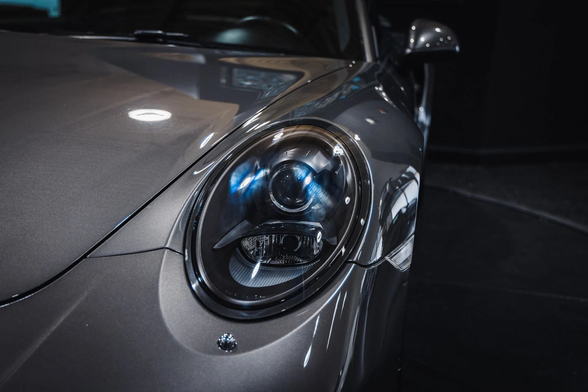 mph025_2672383732_Used_2014_Porsche_911_Turbo_1775101040_4708125f16