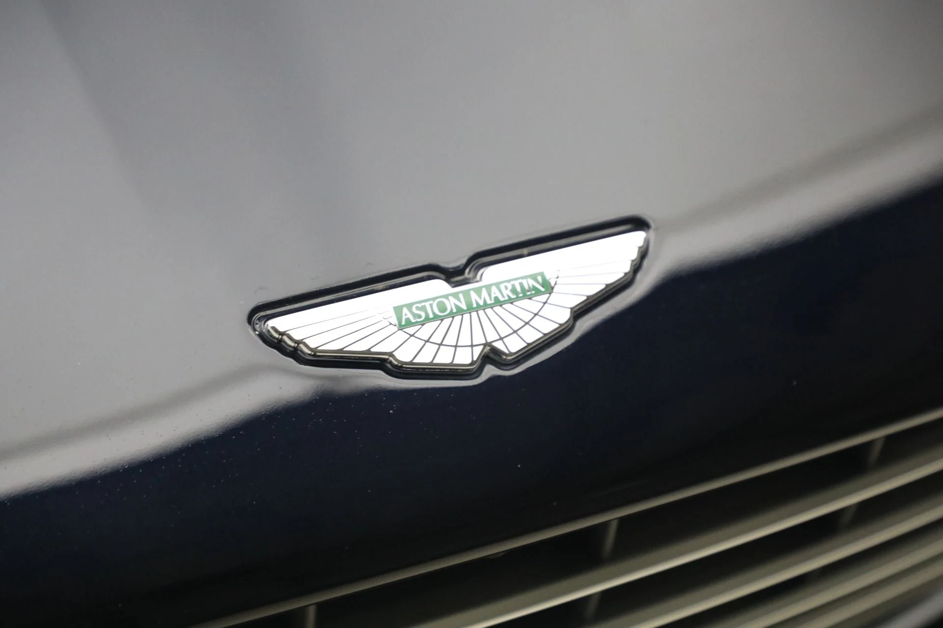 mph025_2672434243_Used_2019_Aston_Martin_DB_11_Volante_1770764888_86327d5718