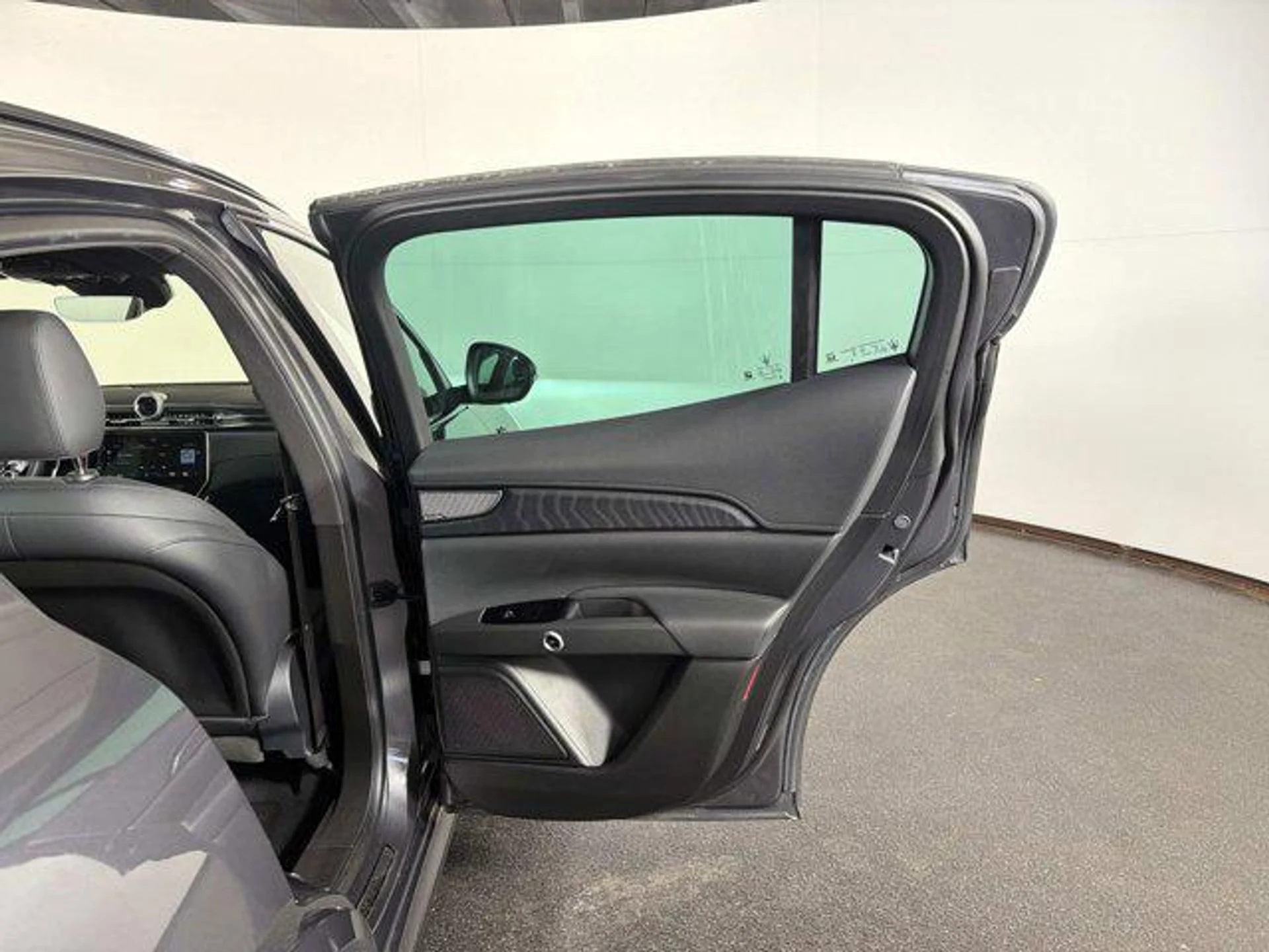 mph025_2673140787_st3_TNFUP_6_Qy_AB_New_Sjd_H14_H_Qgw_19a1a469c4