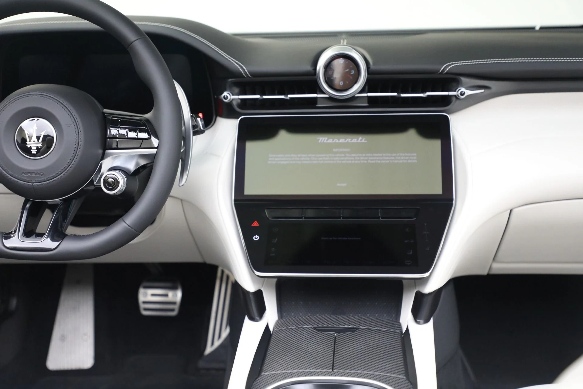 mph025_2674589957_New_2026_Maserati_Gran_Cabrio_Modena_1762013293_2fc60c3e0a