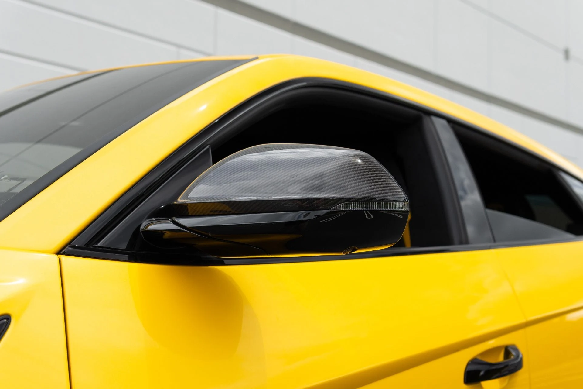 mph025_2685399148_Used_2024_Lamborghini_Urus_Performante_1773952296_b9dbff8b98