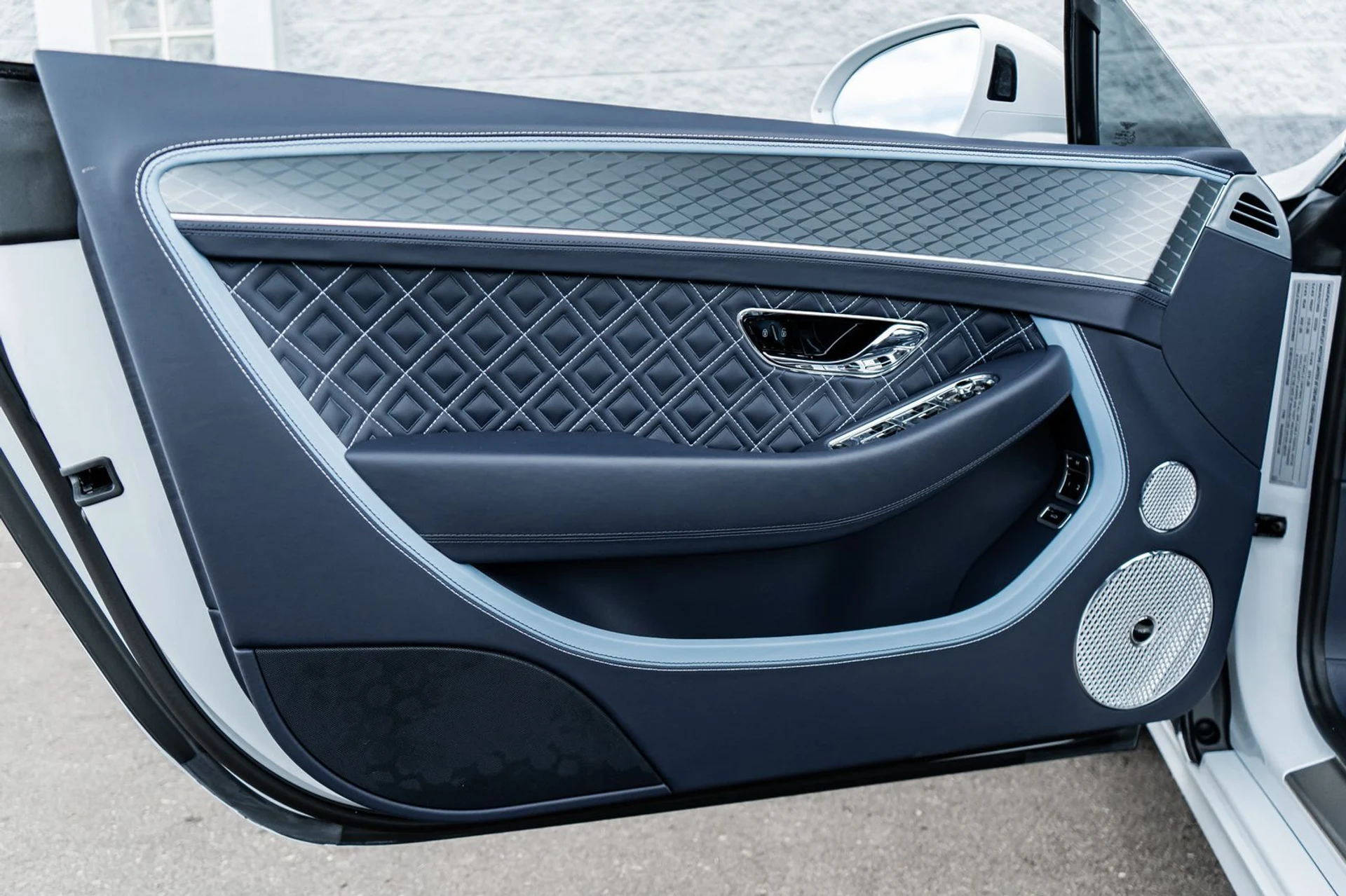 mph025_2685585970_1887e9f0_e247_460a_b532_5877757dd096_5e0ac2ca53