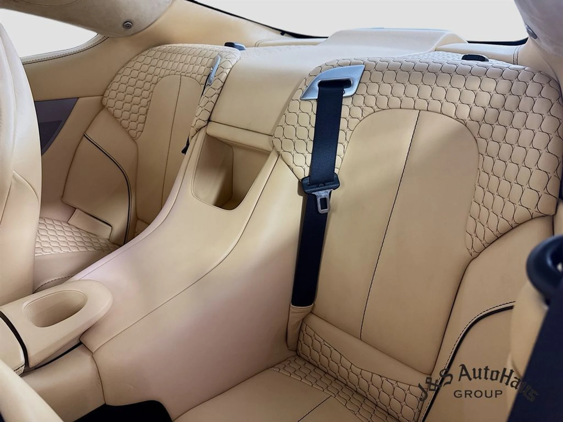 mph025_2696398084_um5puvx26vkfd5lqiuh8n4r7k8o8_90a3f608e1