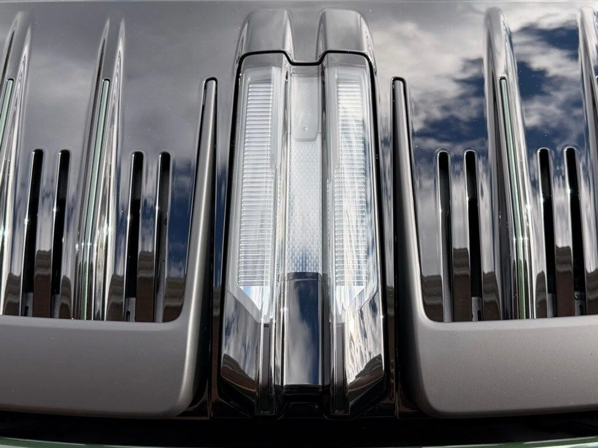 mph025_2699667182_10ae029e0a993302cd7291ade17f21c6x_e50fbdf898