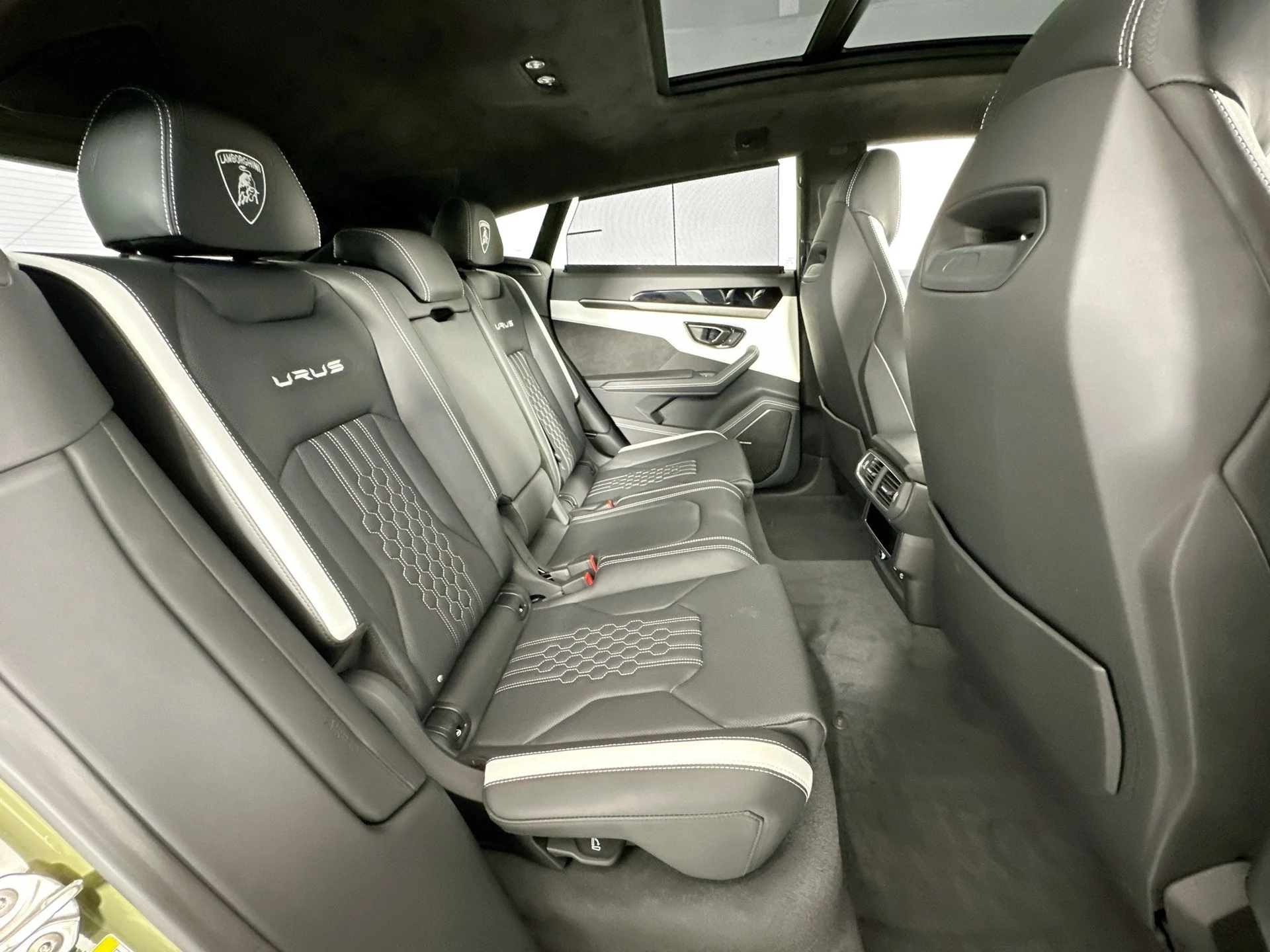 mph025_2705123044_26_4cadbb835b