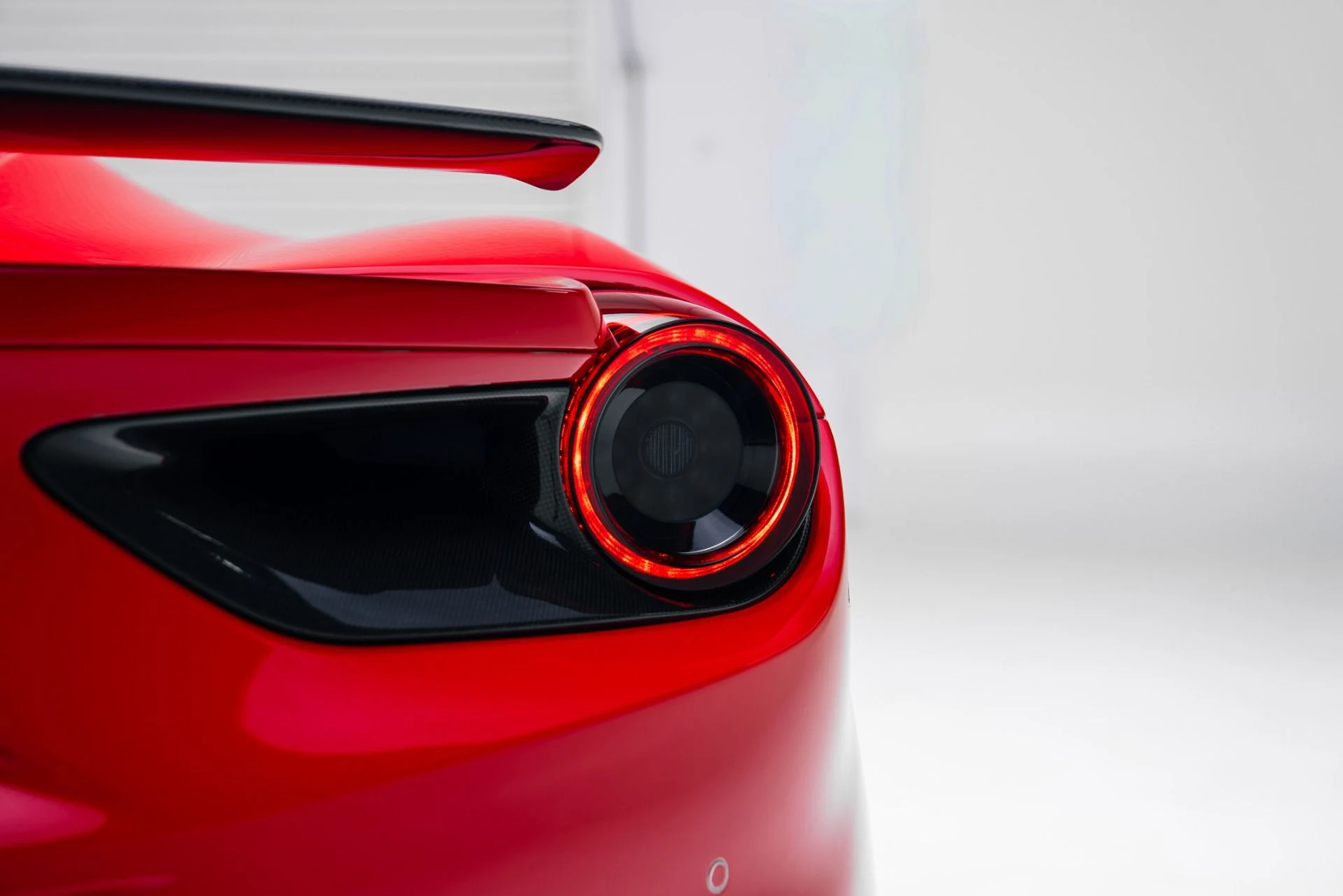 mph025_2706532555_Used_2018_Ferrari_488_GTB_1767046260_9318283beb