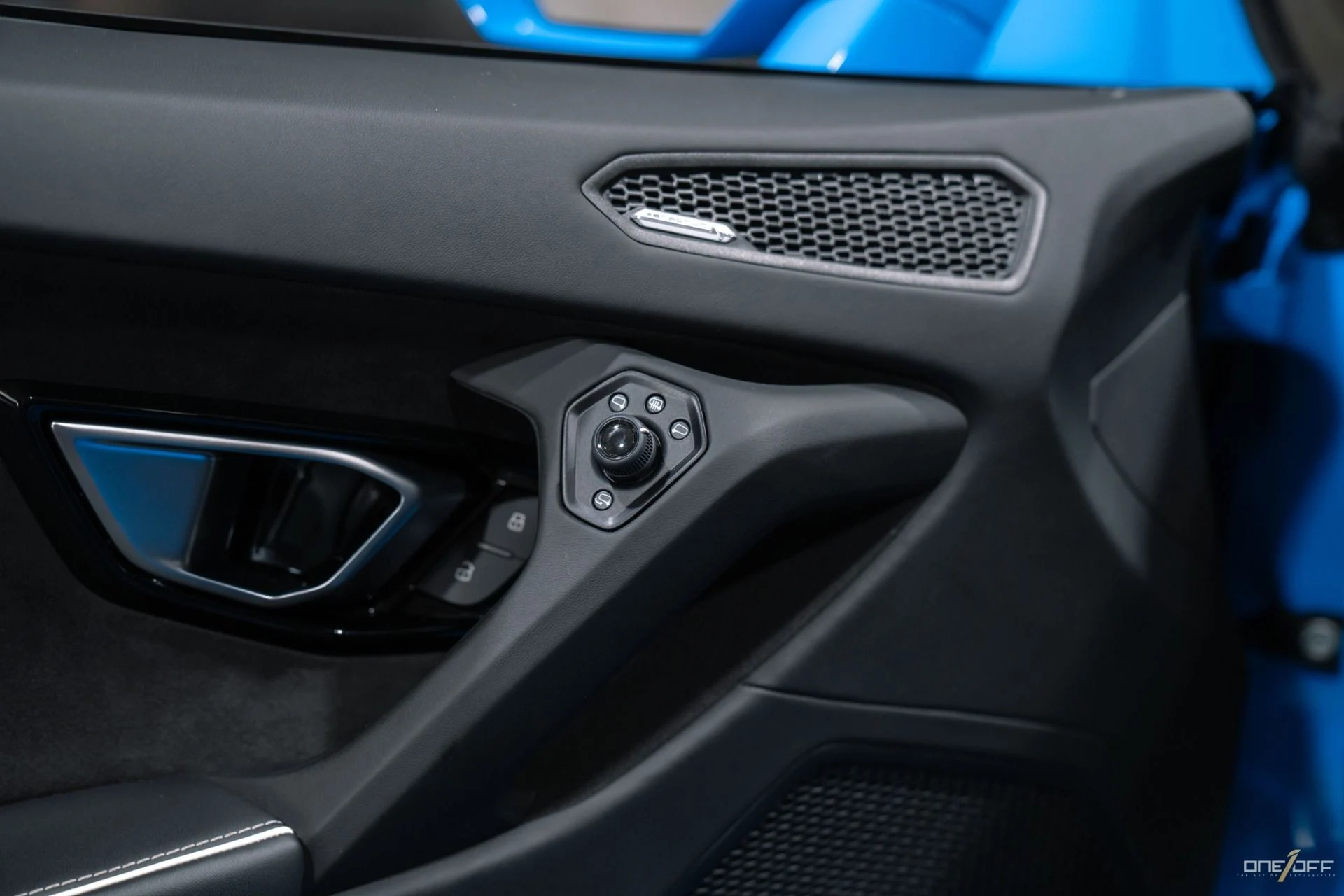 mph025_271167318_Used_2021_Lamborghini_Huracan_EVO_Ad_Personam_Blu_Le_Mans_1768950481_96791fa0cc