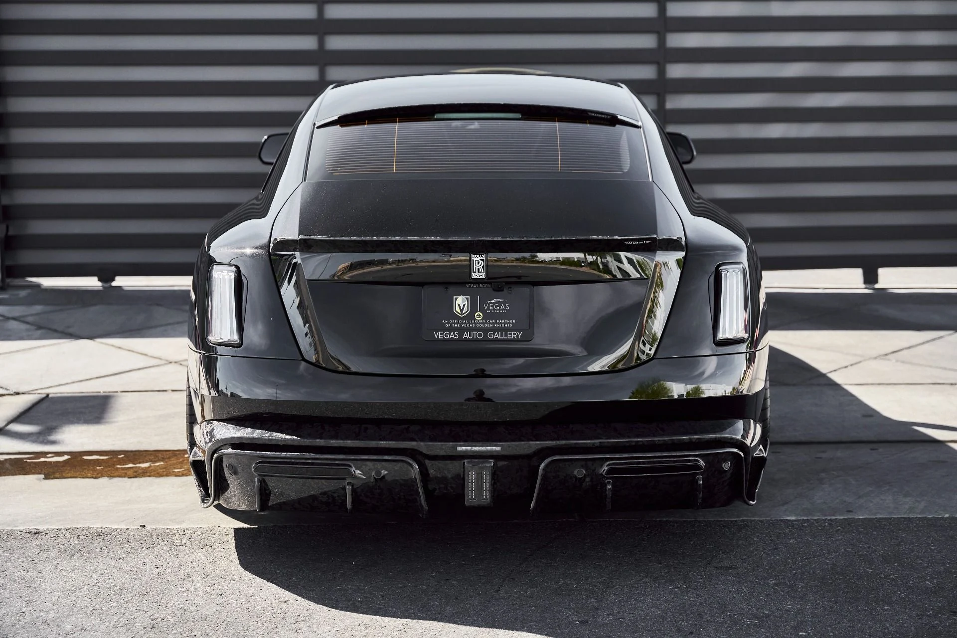 mph025_2711929652_Used_2025_Rolls_Royce_Spectre_Base_1773452469_c658e7ea3b