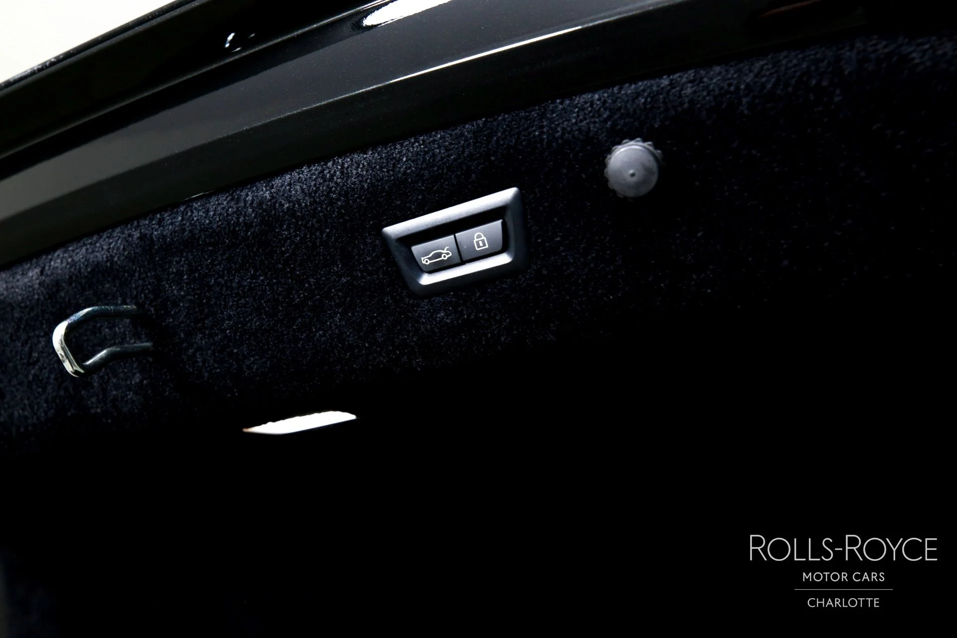 mph025_272596919_Used_2022_Rolls_Royce_Black_Badge_Ghost_1749920744_119ec585e0