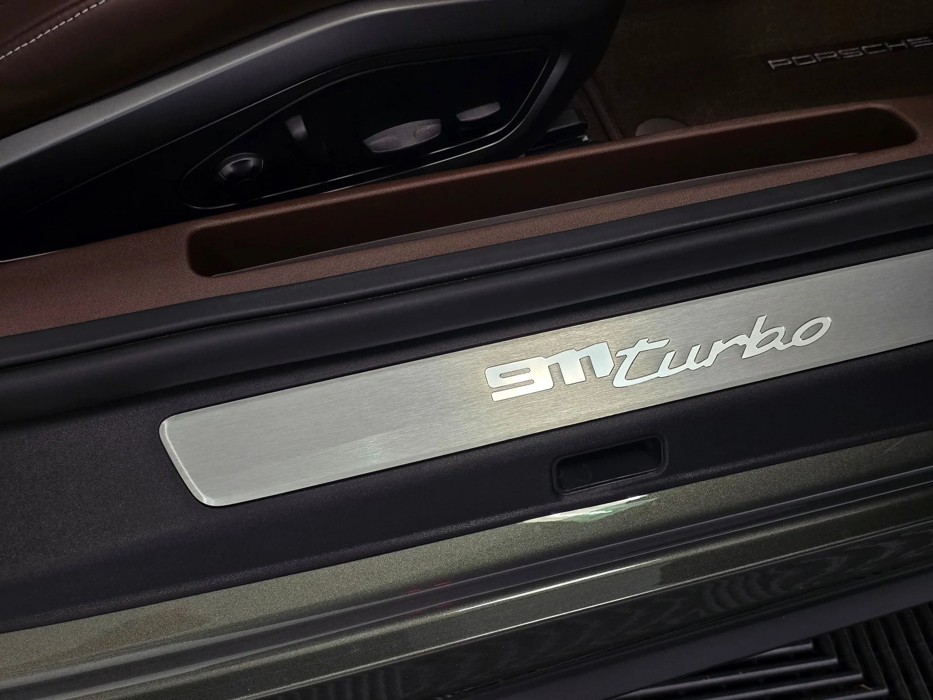 mph025_273538745_f346201fdd69463e91d97eaebb3c3950_252a49e939