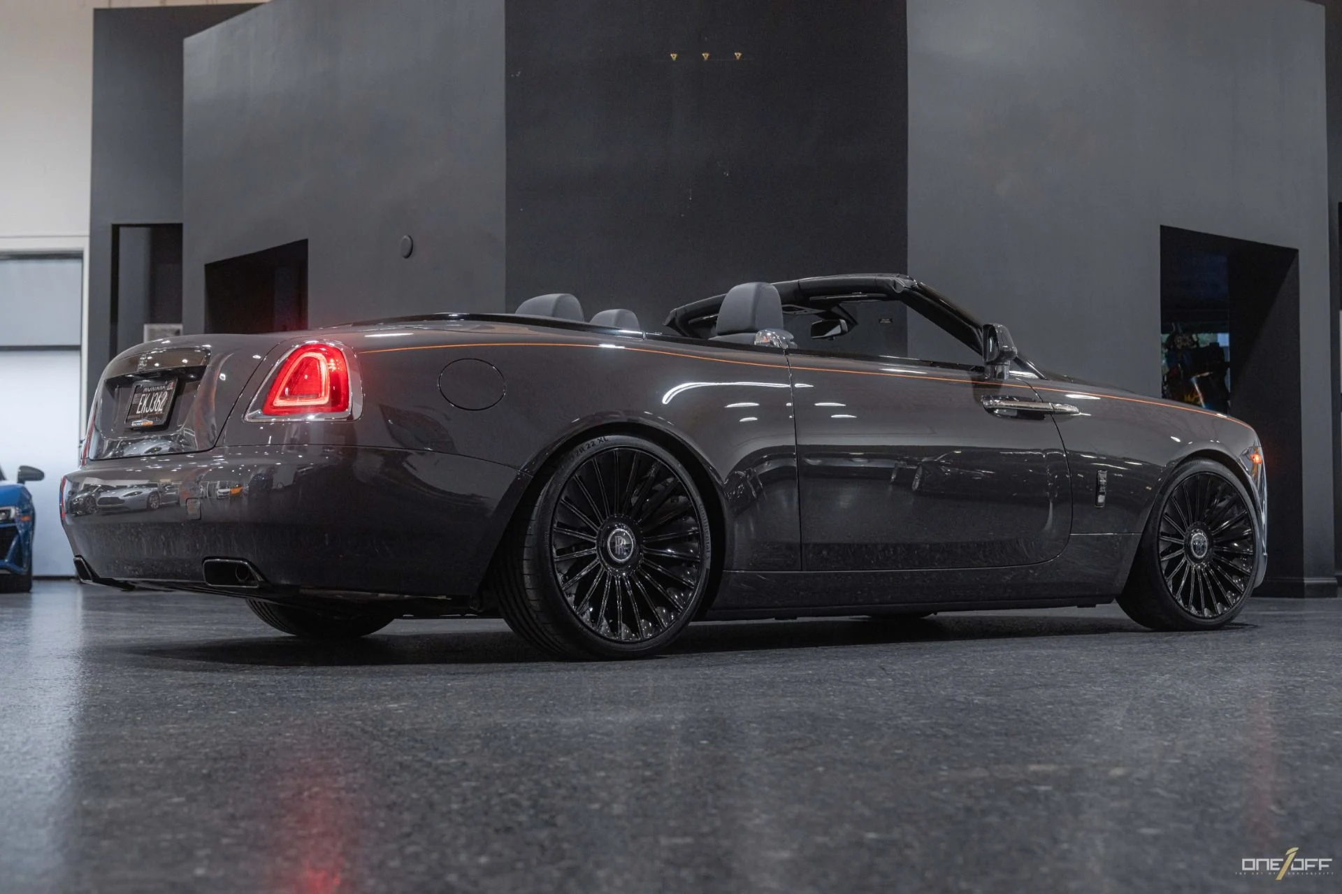 mph025_2747796385_Used_2018_Rolls_Royce_Dawn_1_of_1_Bespoke_Special_Order_Black_Badge_1731615753_099fbdca7e