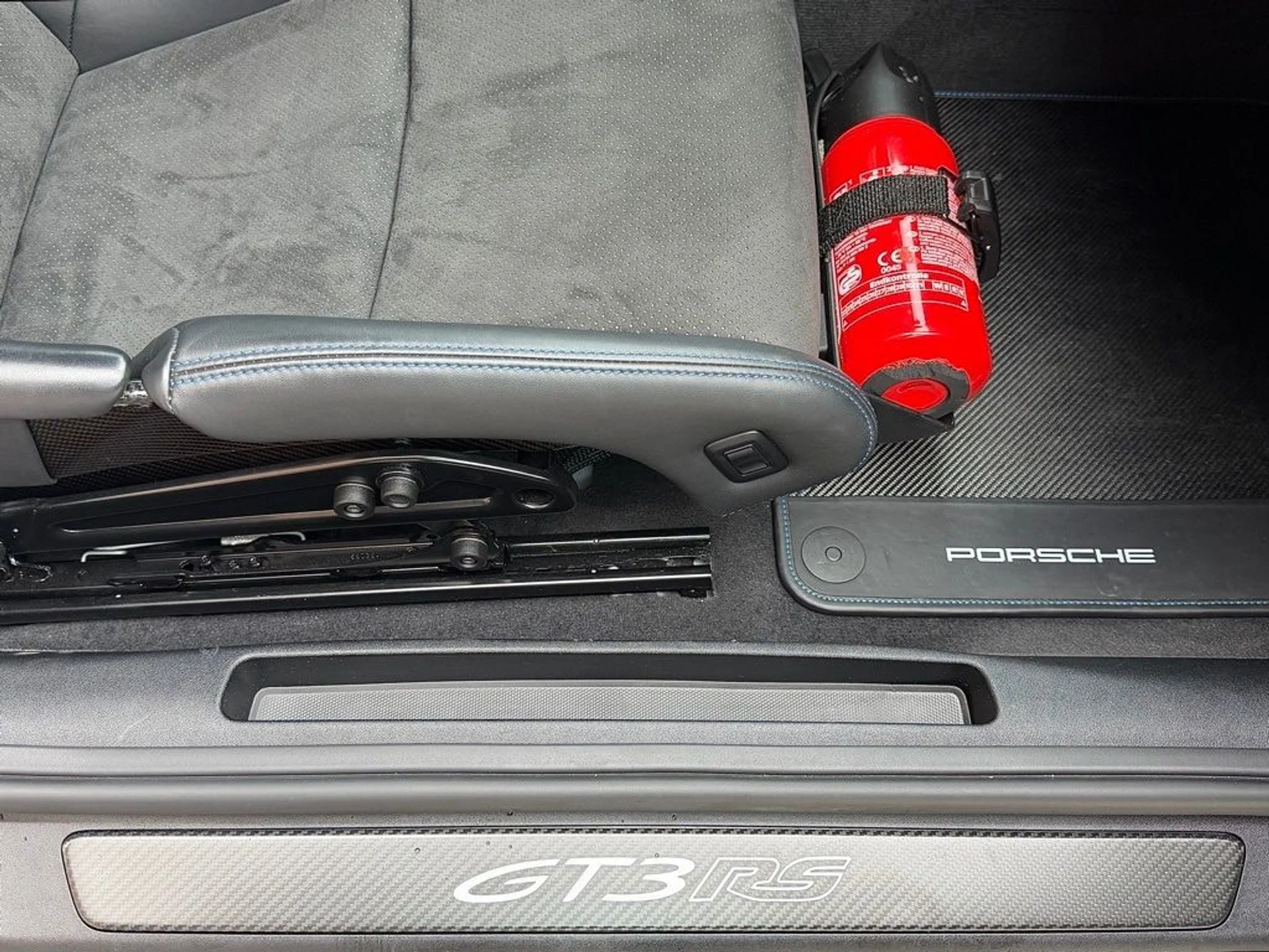 mph025_2751645012_b508fac1c58db3b5e132149a1dce5d99x_37ec8e72d3