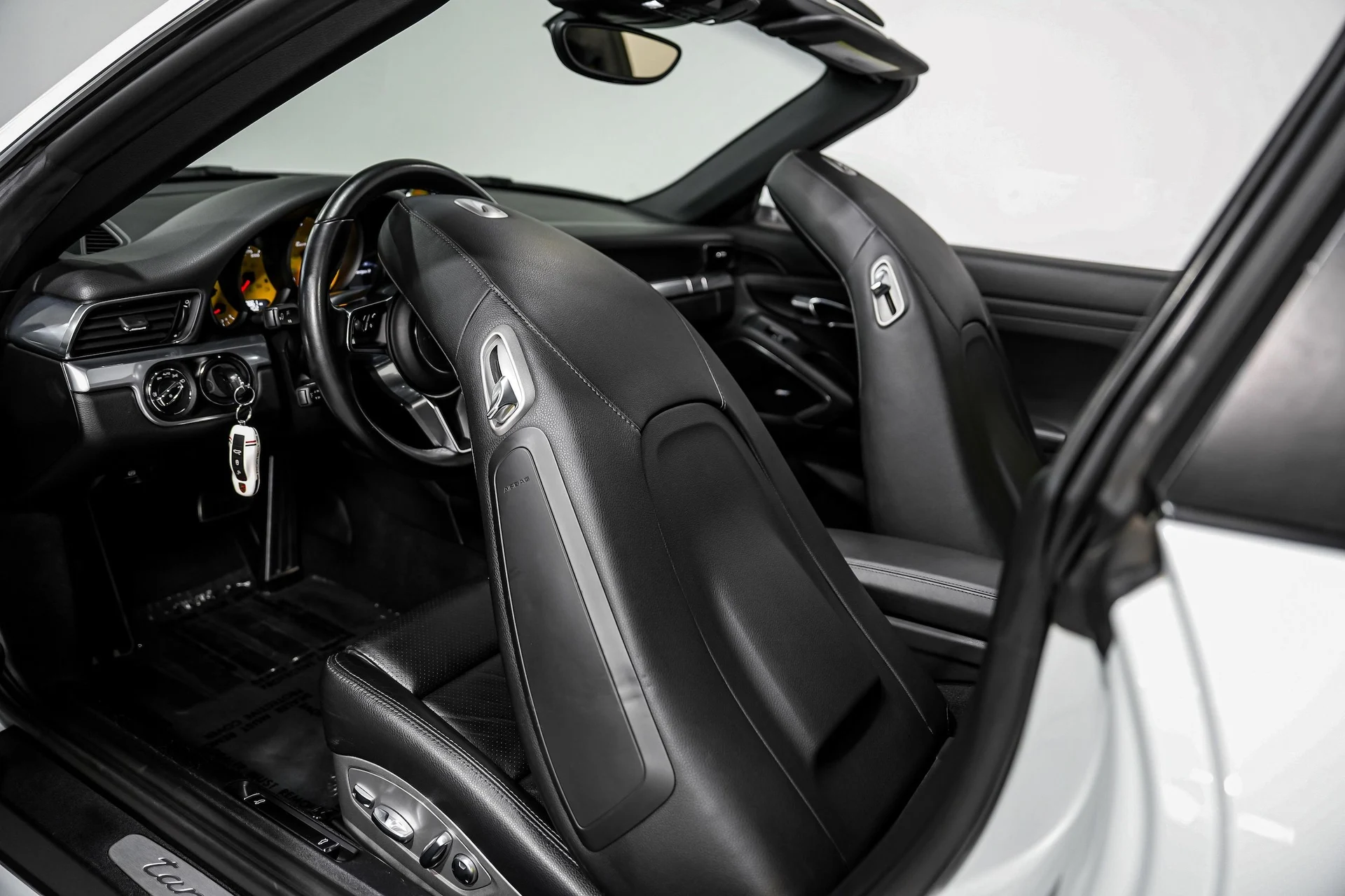 mph025_2755308020_d8ef8171eafc8515d5f4bf272bff9da3x_d857f7bdb3