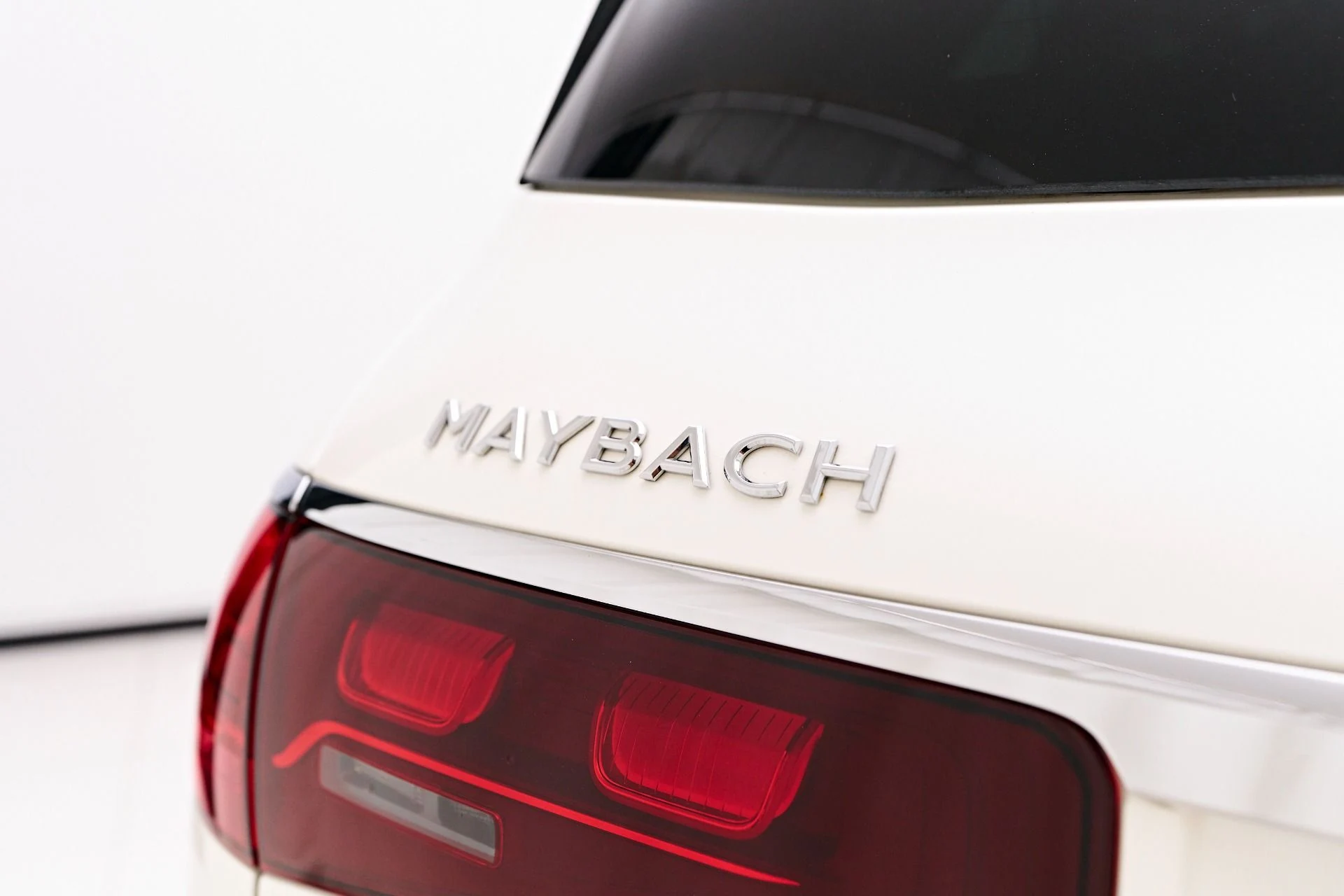 mph025_2773763082_Used_2024_Mercedes_Benz_GLS_Maybach_GLS_600_1754358842_9002665b6d