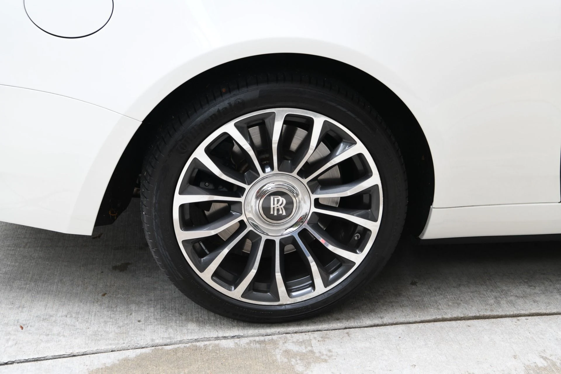 mph025_2776940362_10800_p27_l_9be6711e72