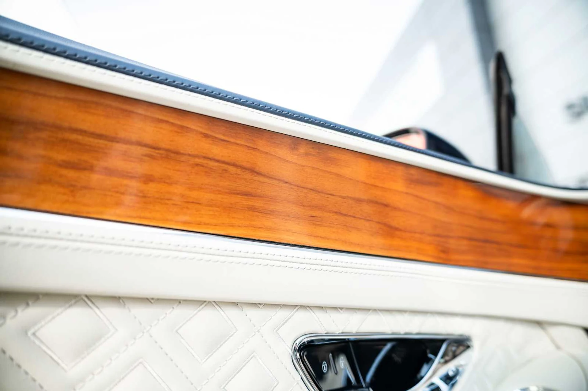 mph025_2781254377_c824e105d2d513915a216cb95659e15ex_932ed15ce2