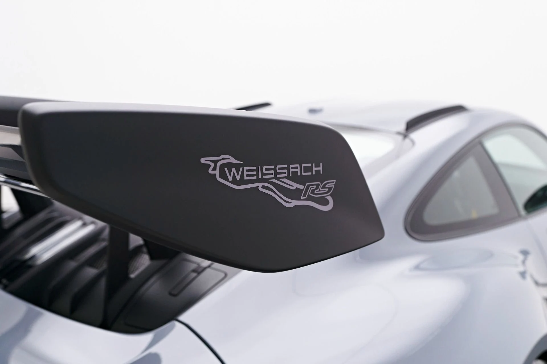 mph025_2781386289_Used_2024_Porsche_911_GT_3_RS_1717031598_d0163ef437