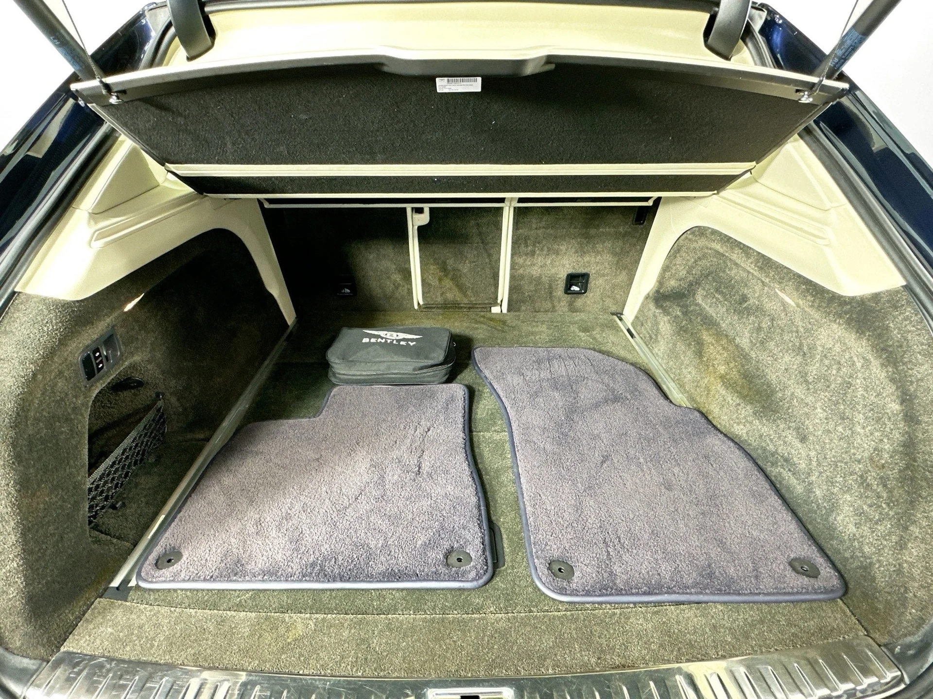 mph025_2783466812_26_456522cc38