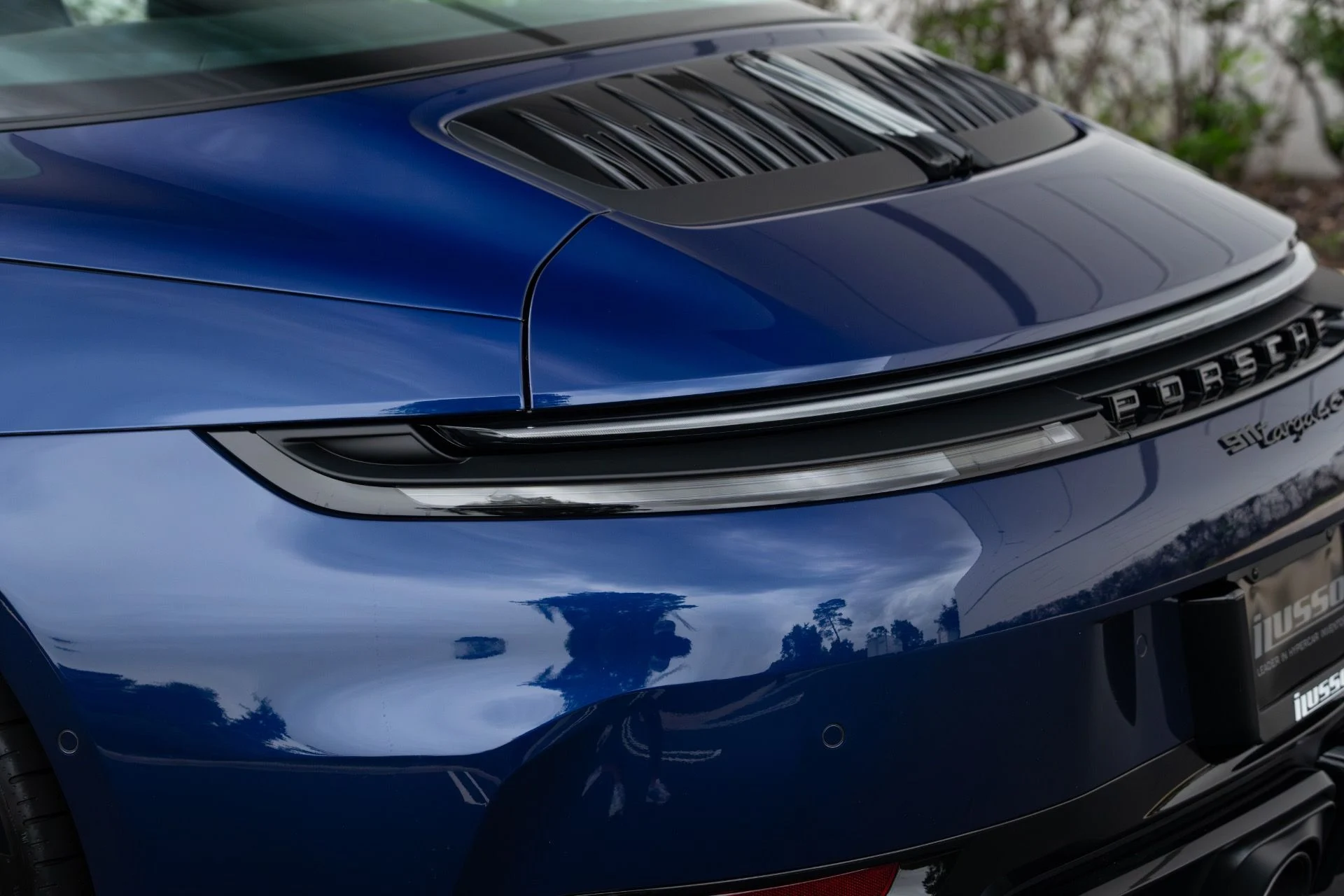 mph025_2787037805_Used_2025_Porsche_911_Targa_4_GTS_1769107430_5afe801925