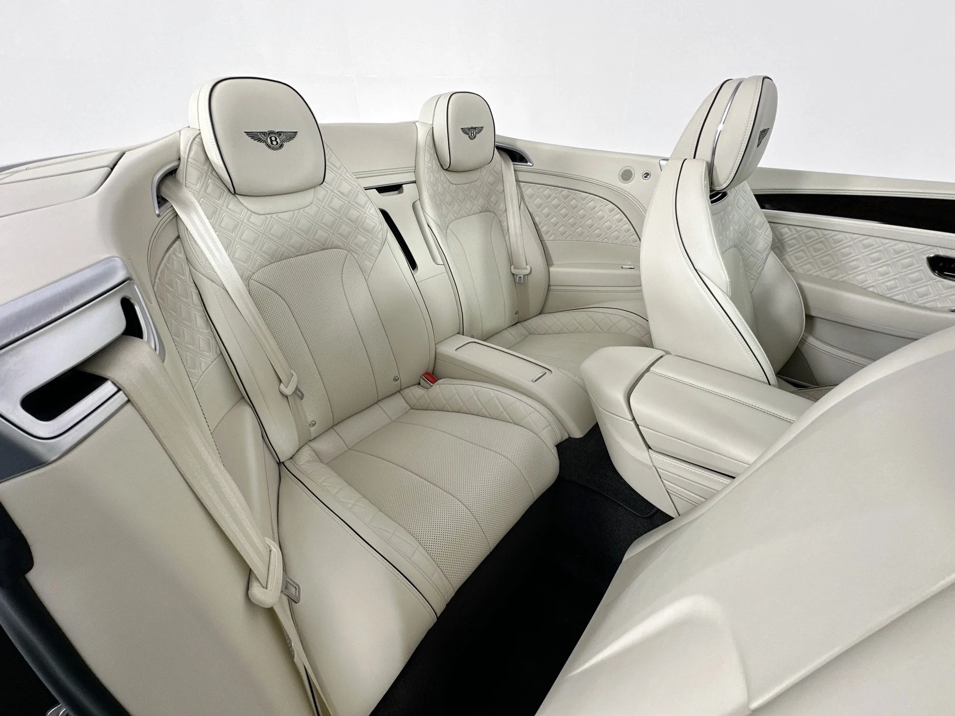 mph025_2792689285_26_618b02bc95