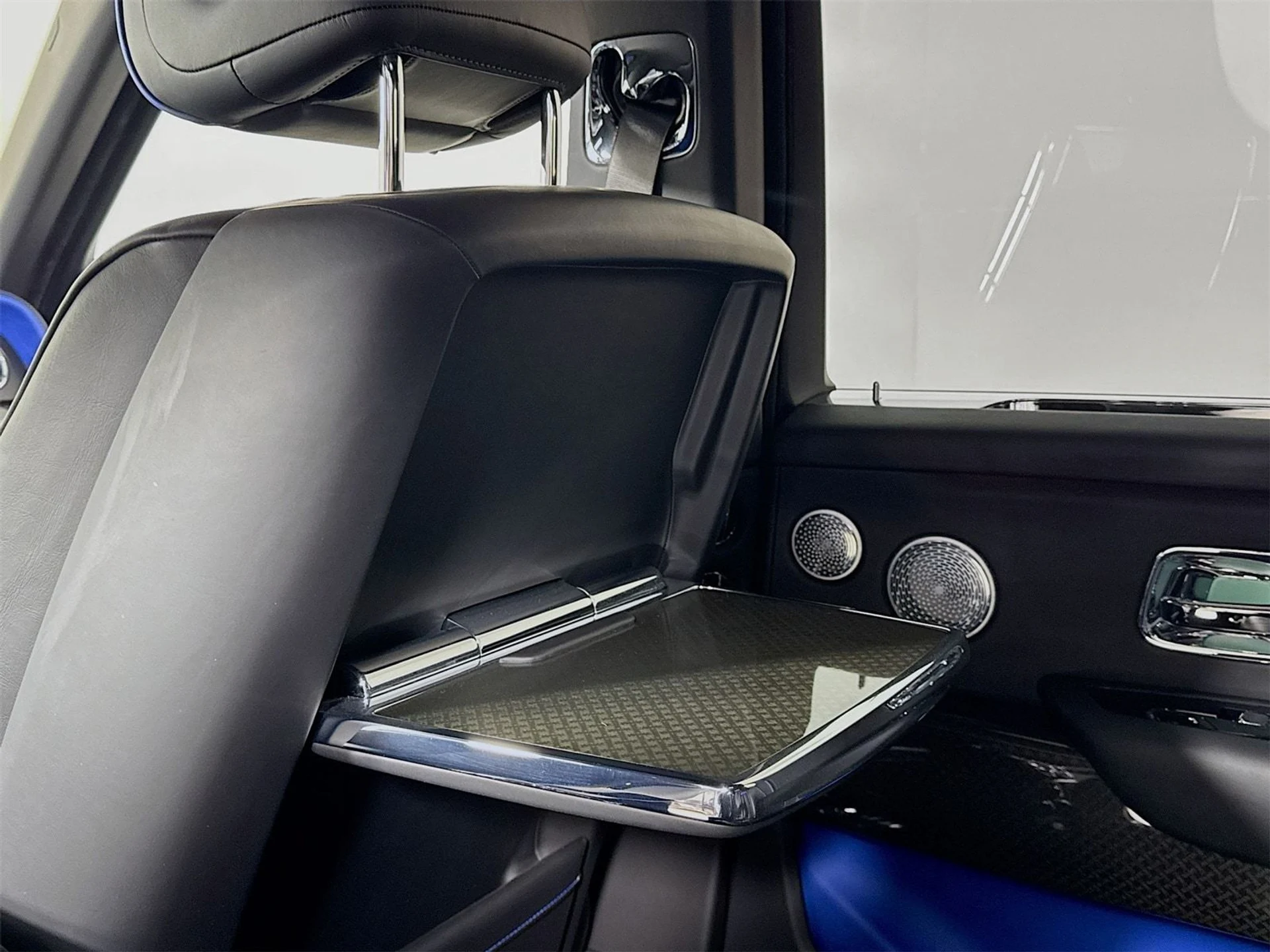 mph025_2793144098_e8c35fd3172ad12e5aab4d2e5536599ax_48ea99f190