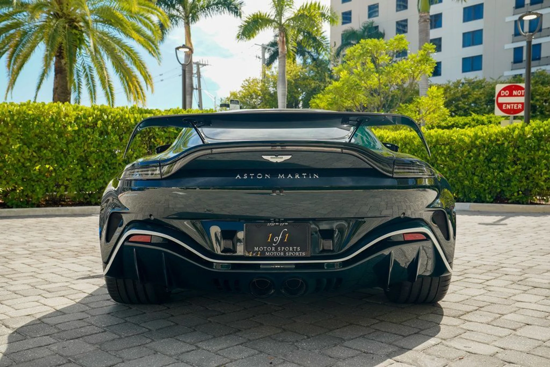 mph025_2801556258_used_2023_aston_martin_vantage_v12coupe_14354_22896697_26_1024_1209f35b5f