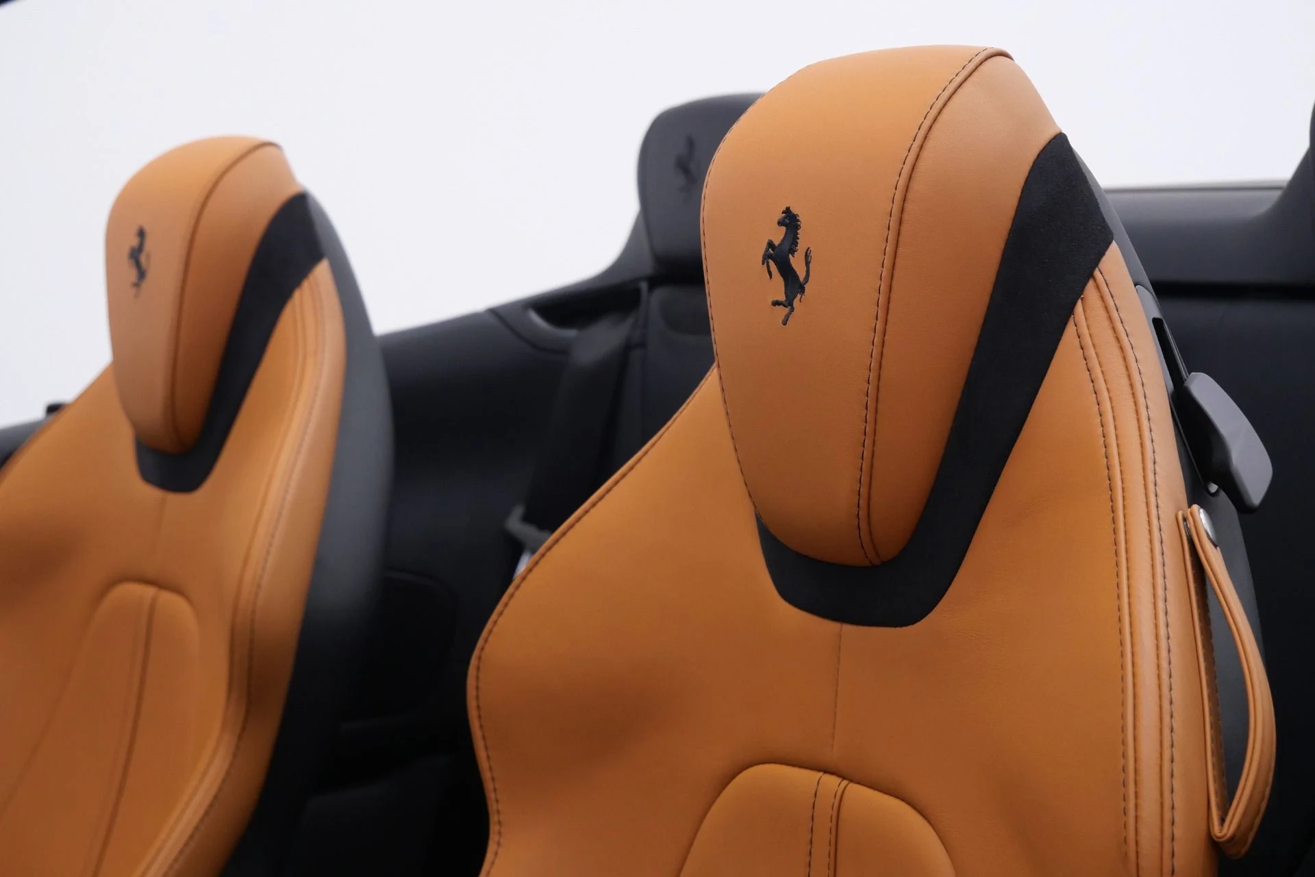 mph025_2804255896_Used_2025_Ferrari_Roma_Spider_Carbon_Fiber_Interior_Trim_Low_Miles_1784064795_6ba74fd17d