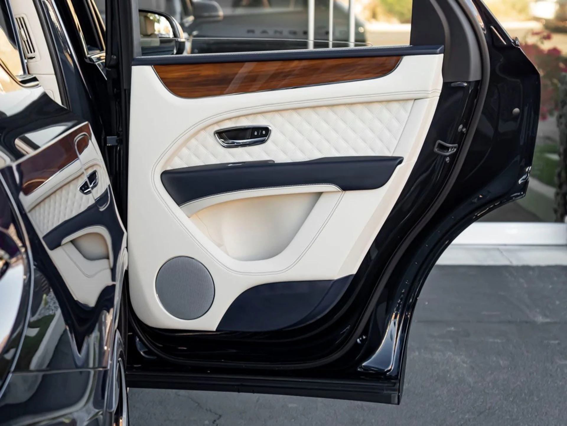 mph025_2807840529_26_116543d5cc