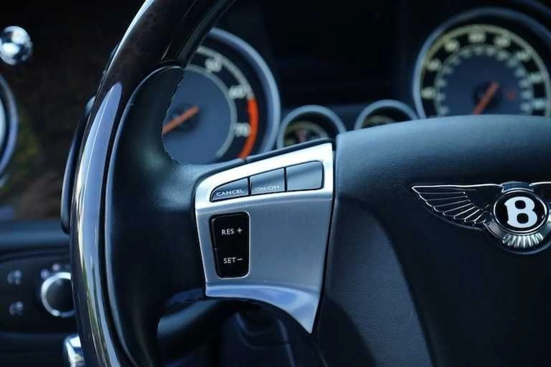 mph025_2808158603_aef85f97feeb0b2bee9bc9d352be8820x_8442691a8f