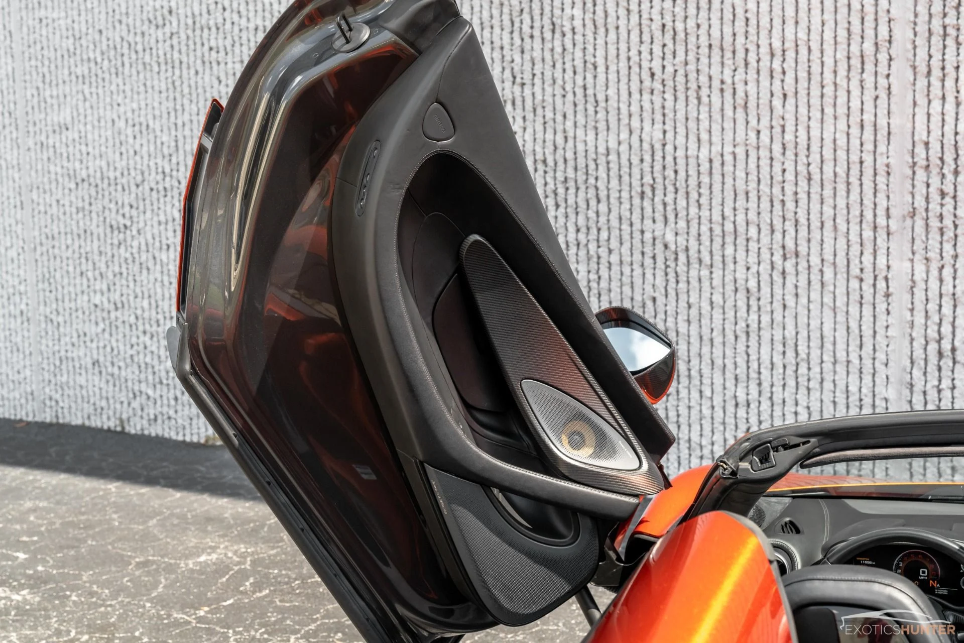 mph025_2808810916_Used_2018_Mc_Laren_570_S_Spider_w_Tons_of_Carbon_Luxury_Pack_Front_Lift_Volcano_Orange_1726586789_03146c5503