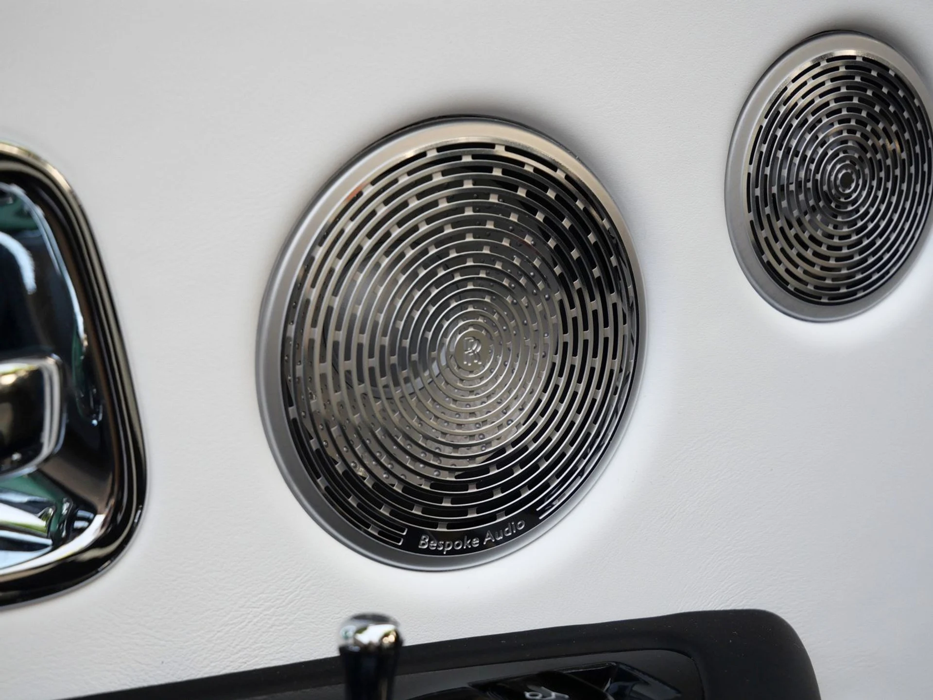 mph025_2810342419_aa0cc9634bee0402c58f23a04444a123x_42eb2da663