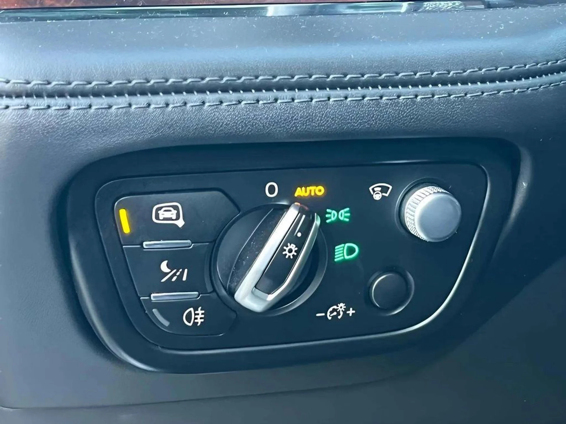 mph025_2811015115_e9108ee5974a7f8415a1371d4372b7a0x_4ce6c9677a