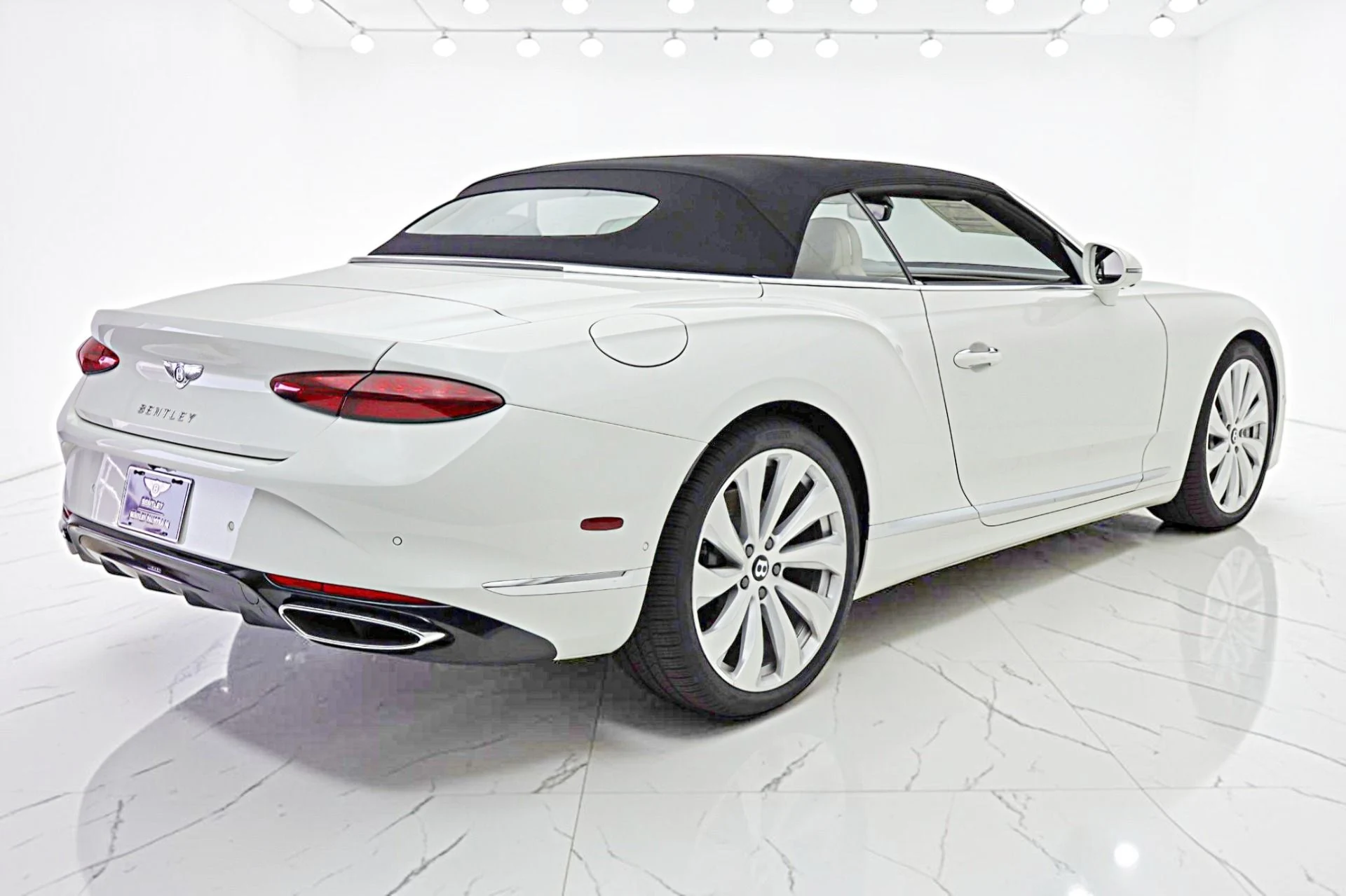 mph025_2811665110_New_2026_Bentley_Continental_GTC_a5ee132c88