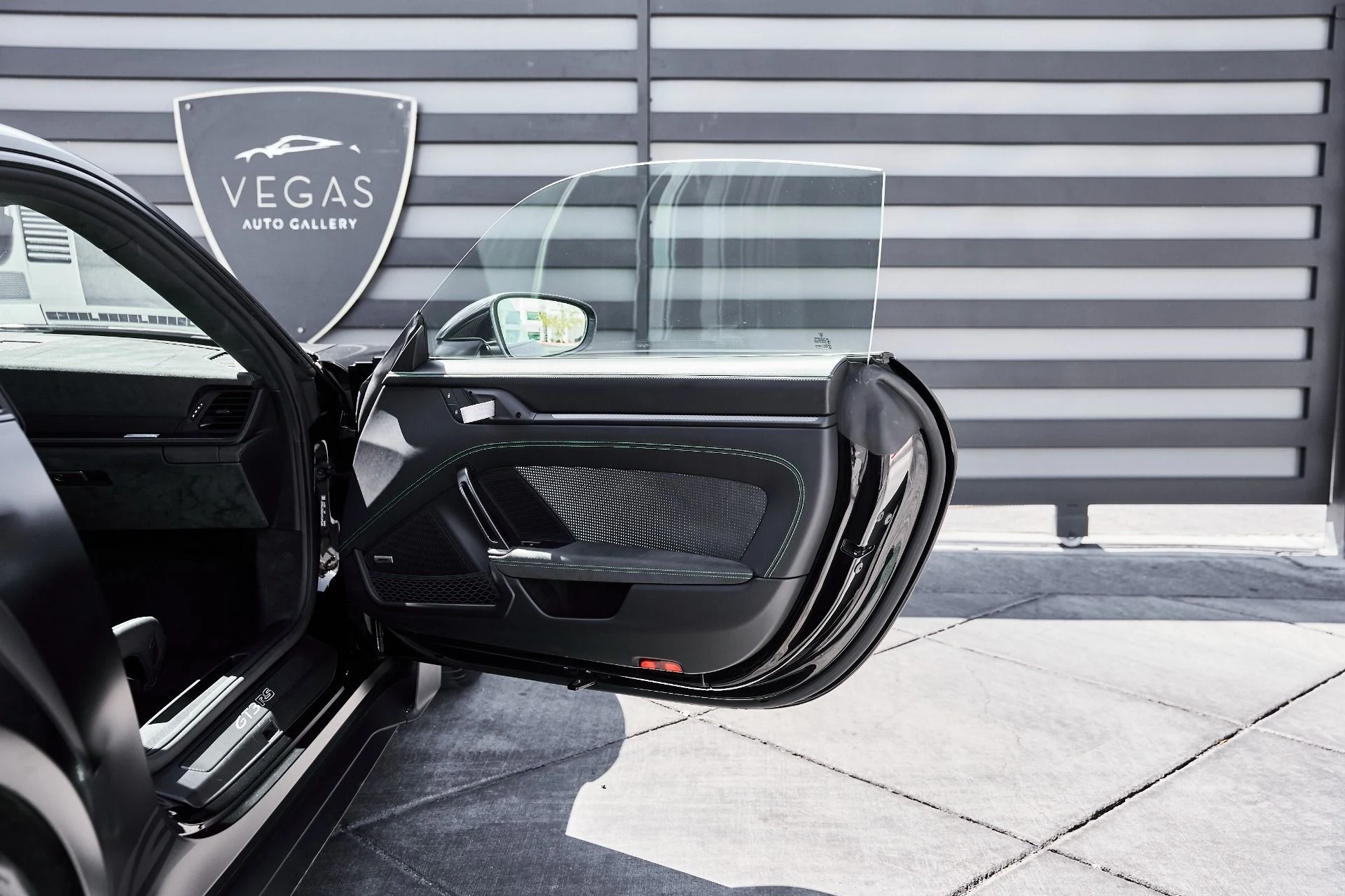 mph025_2814675906_Used_2025_Porsche_911_GT_3_RS_1776295537_12a5382e7c