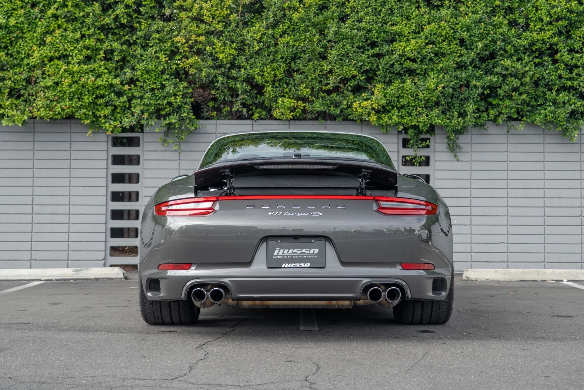 mph025_2815132751_Used_2017_Porsche_911_Targa_4_S_1761592215_e3b26d929a