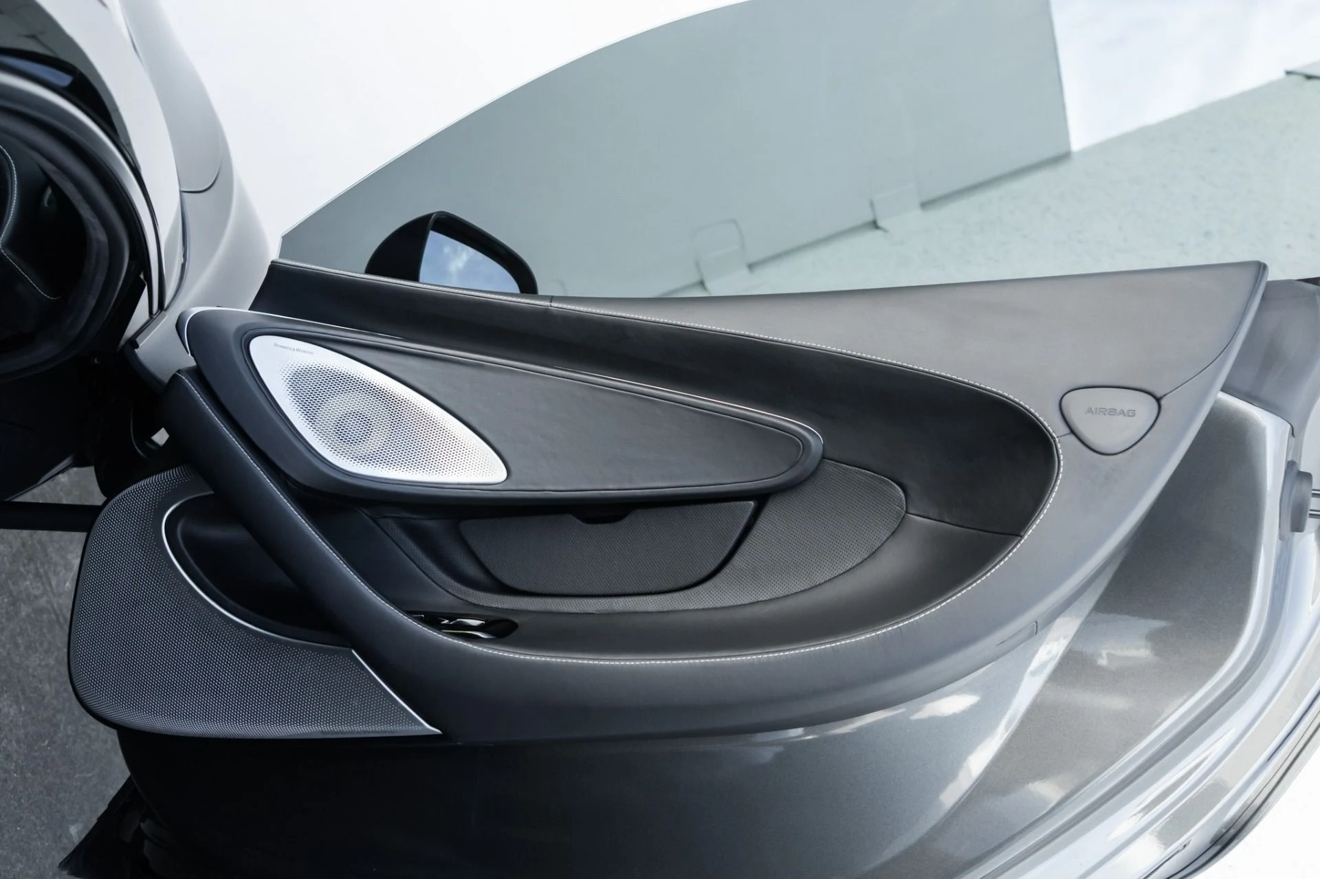 mph025_2819954616_Used_2021_Mc_Laren_GT_1775578978_ddacac383a