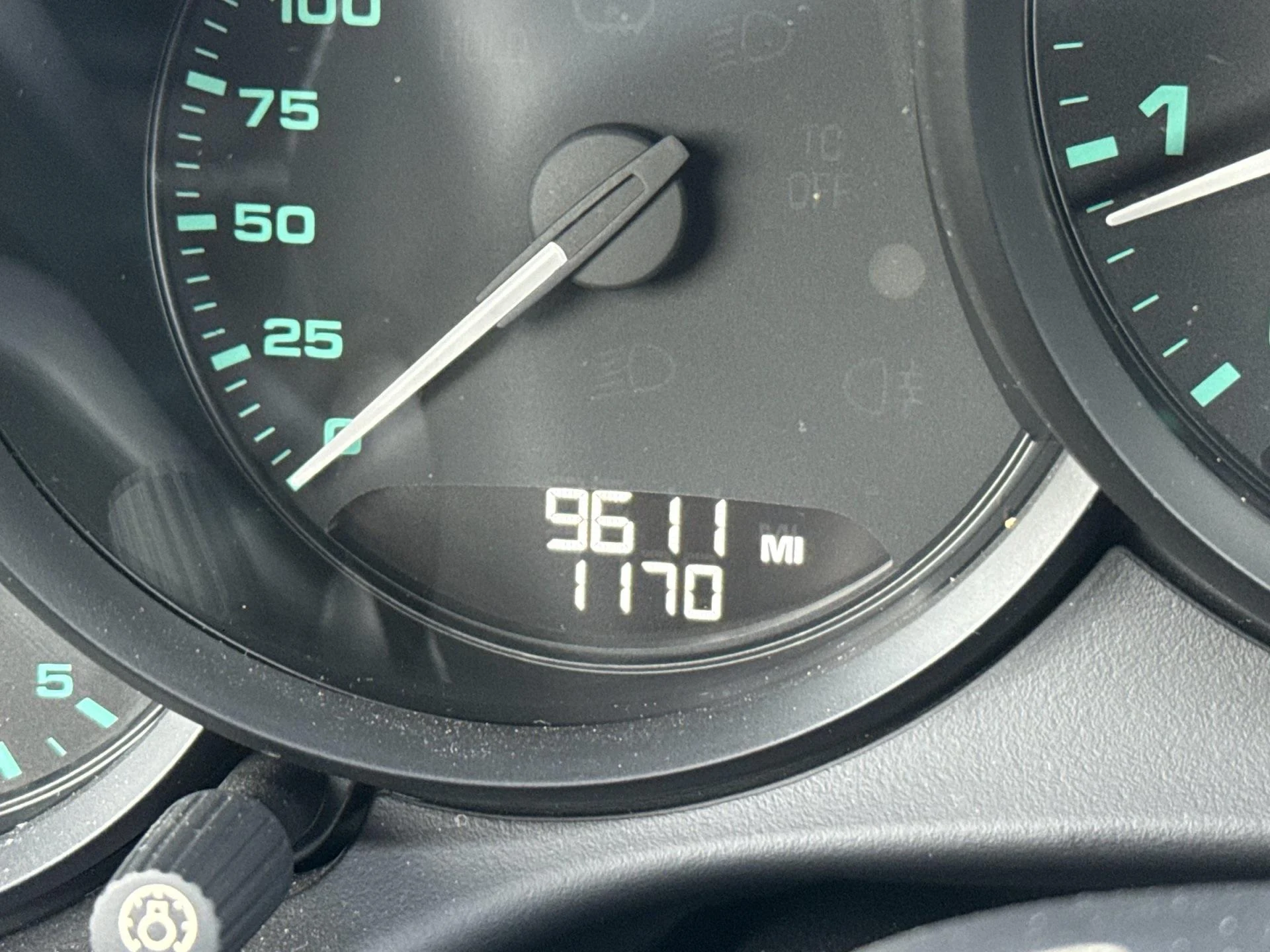 mph025_2821050546_Used_2016_Porsche_911_R_1769181327_29f5925275