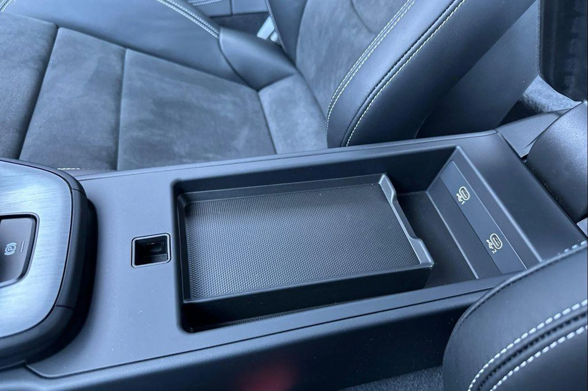 mph025_2826002609_GL_76v00j_ZFJ_4n_Wb_Sm_Ftk18ff_Cp_M_c3585a1341