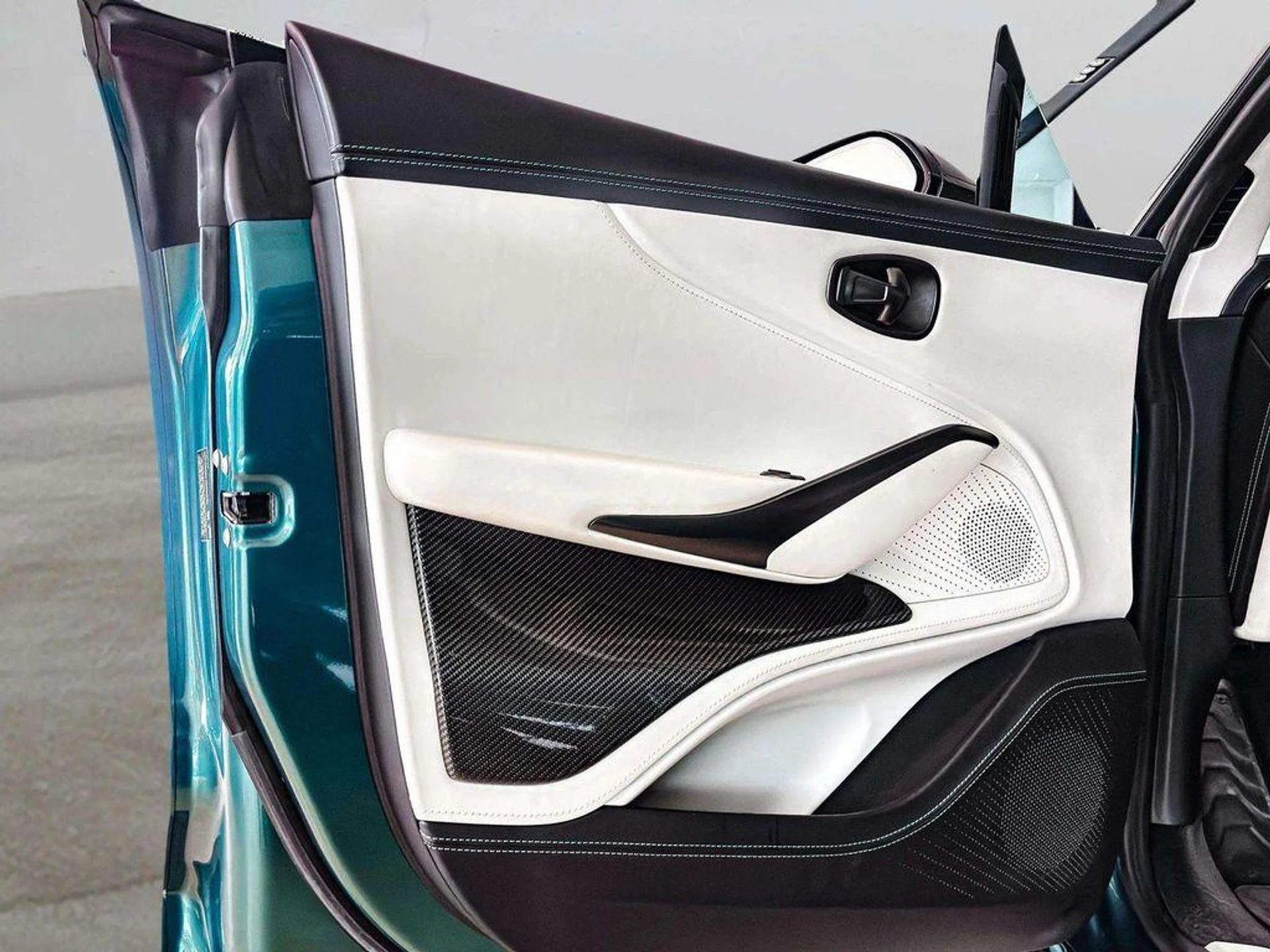 mph025_2827093549_0tmqd_Prv0h_Sk_BP_Oj02_EX_Slxt_Ro8_c30c83fa9f