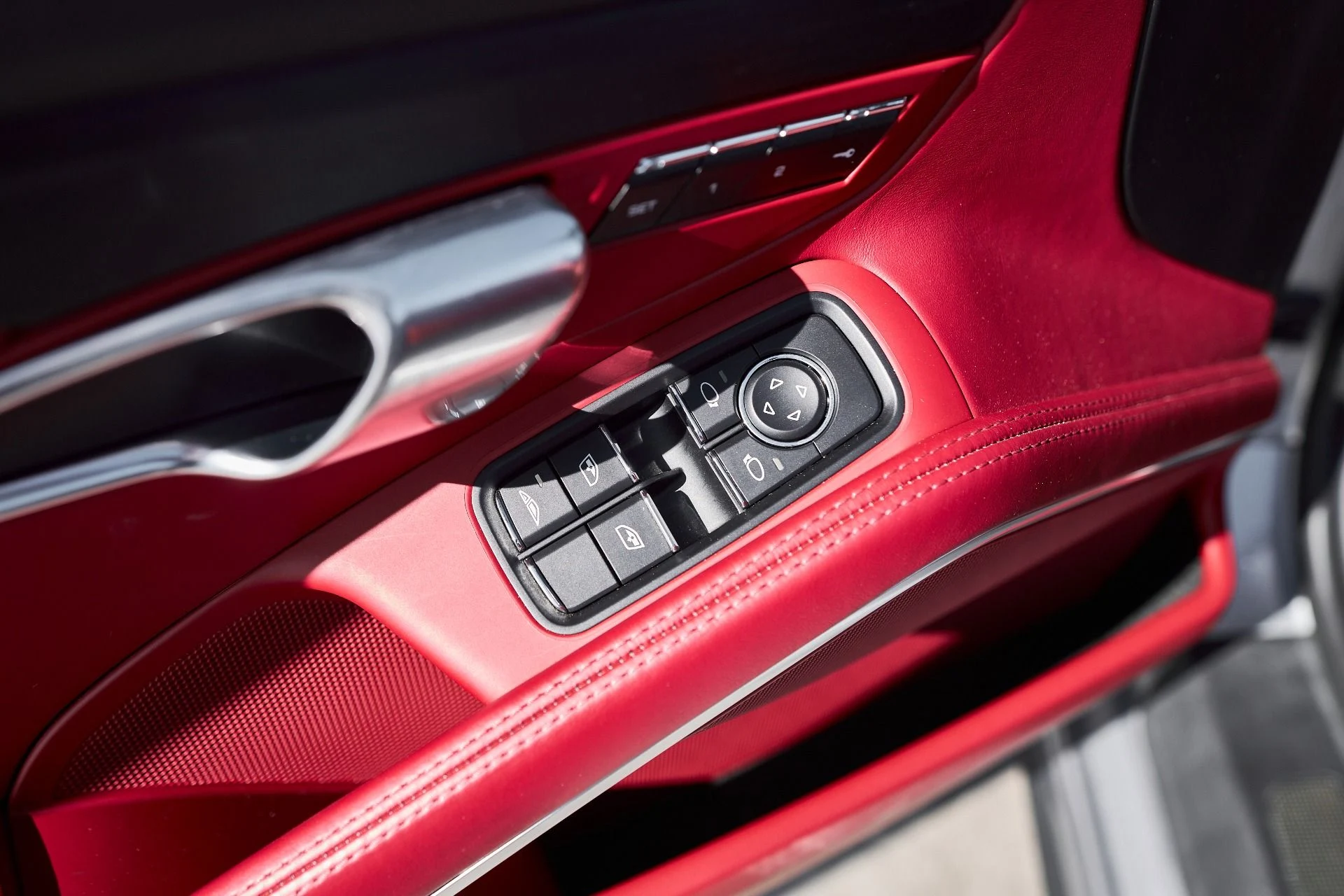 mph025_2831488196_Used_2019_Porsche_911_Carrera_4_GTS_1760406044_e9db528194