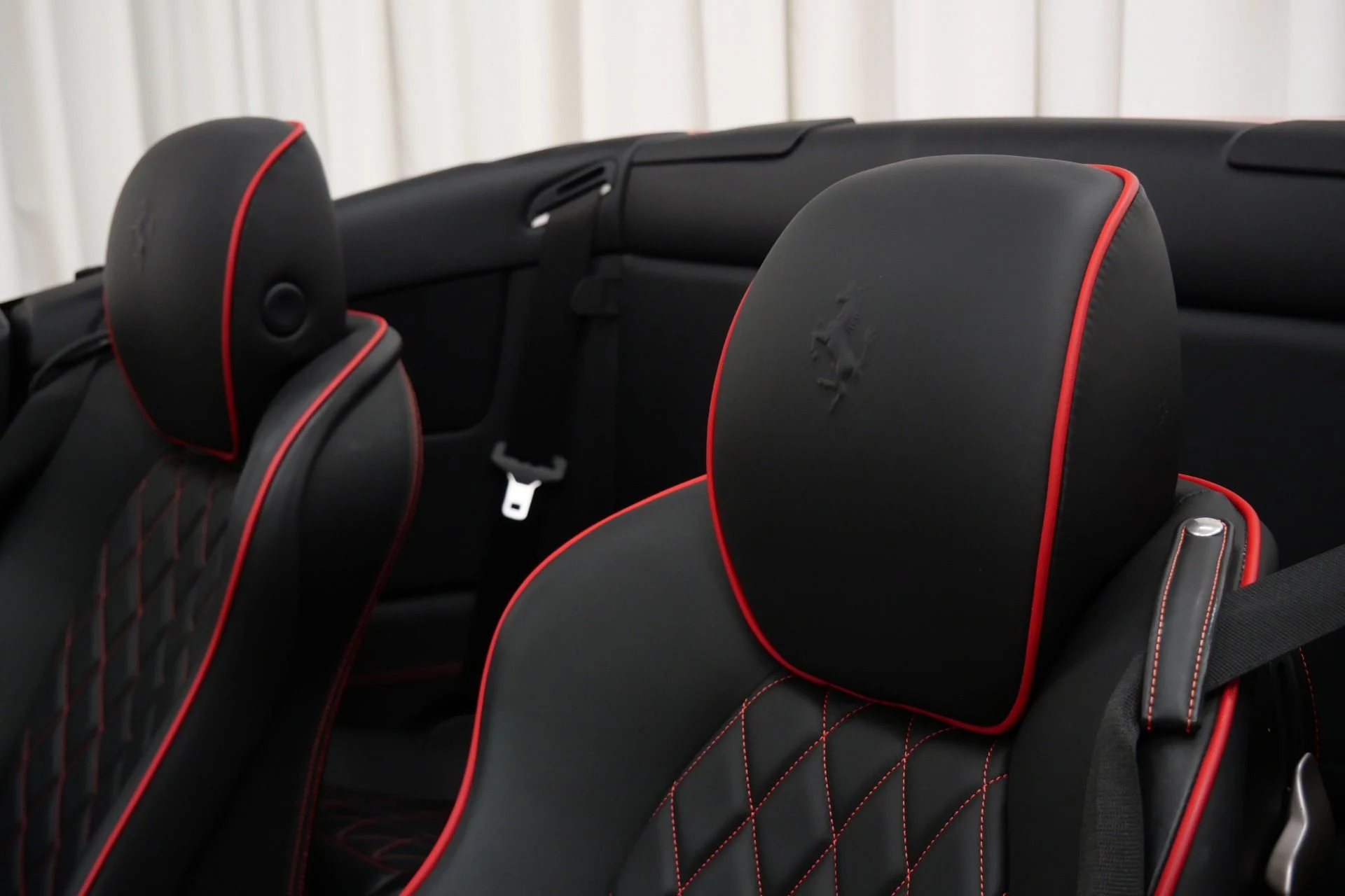 mph025_2835860347_Used_2011_Ferrari_California_1753808084_f11b793159