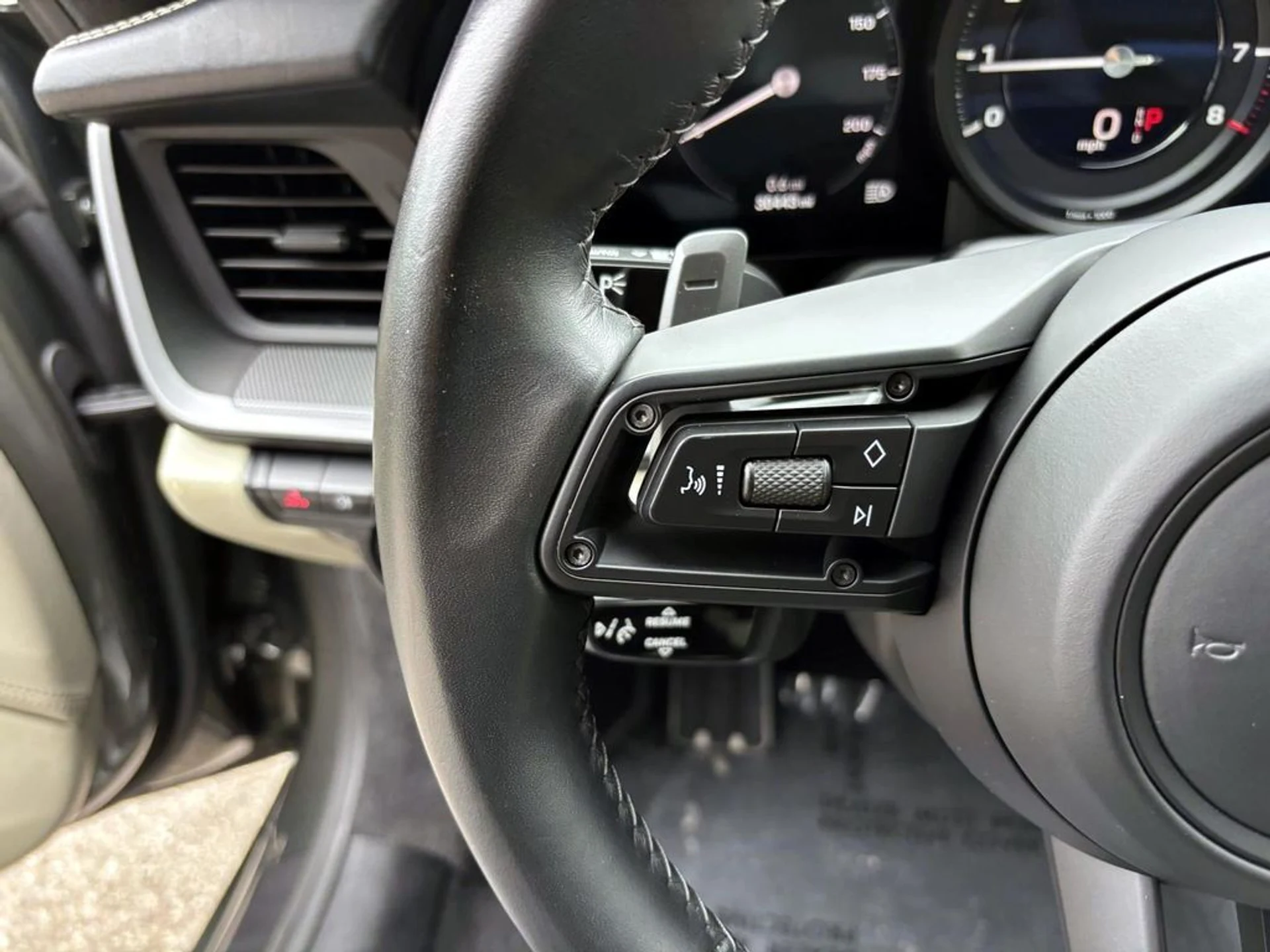 mph025_2852626517_6cd77721f30788668768e5cbc443938cx_8d64dcd463