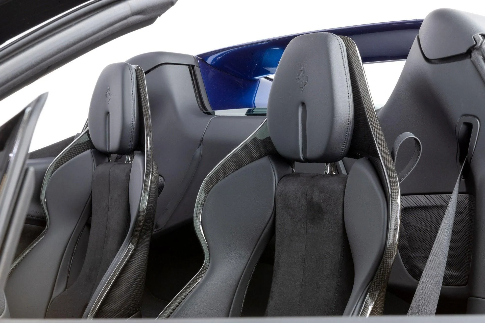 mph025_2857070229_Used_2023_Ferrari_296_GTS_1777368554_643353cc1f